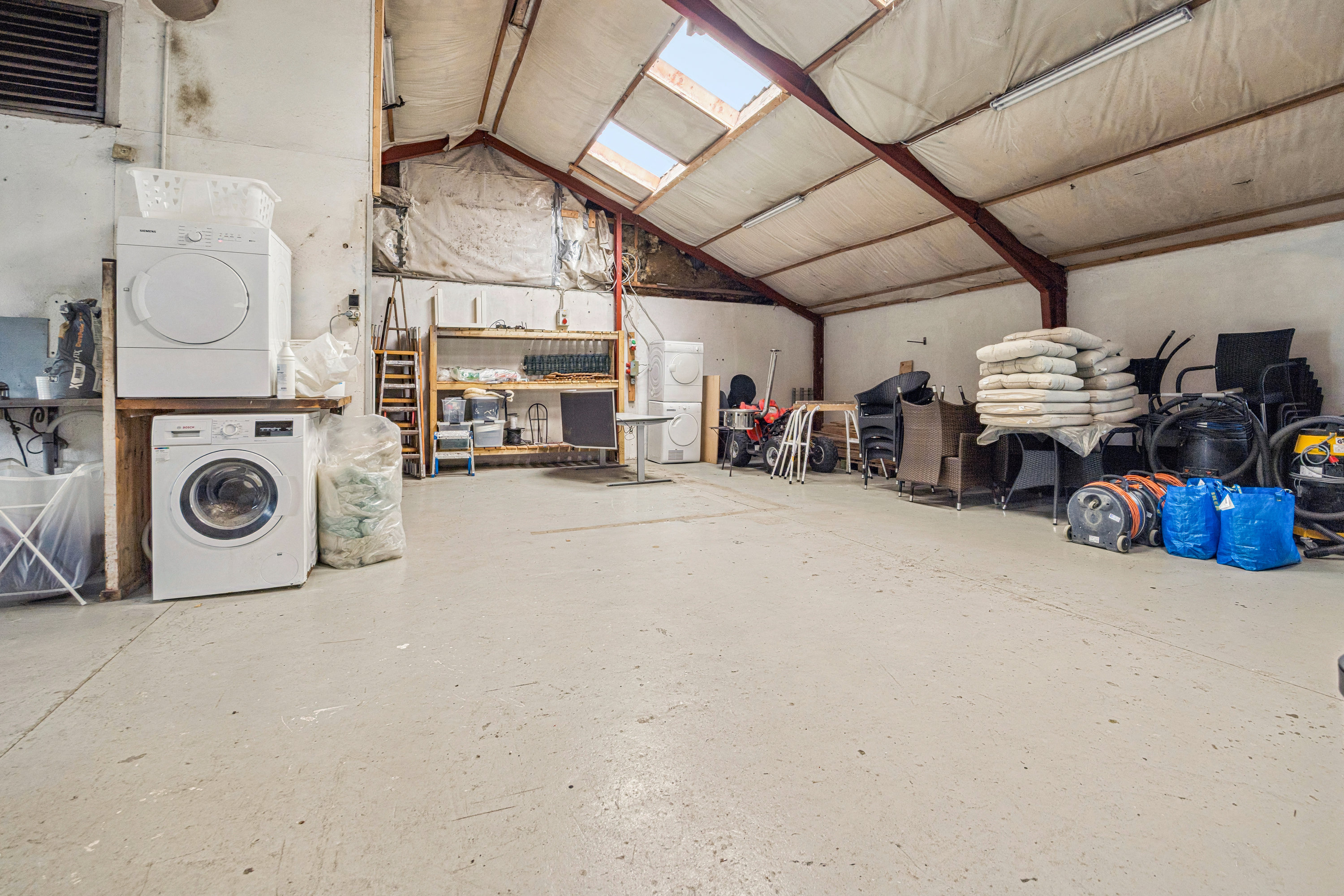 Fremhævet garage billede i fuldskærmstilstand. Billede af Strandvejen 52, Tranum, 9460 Brovst