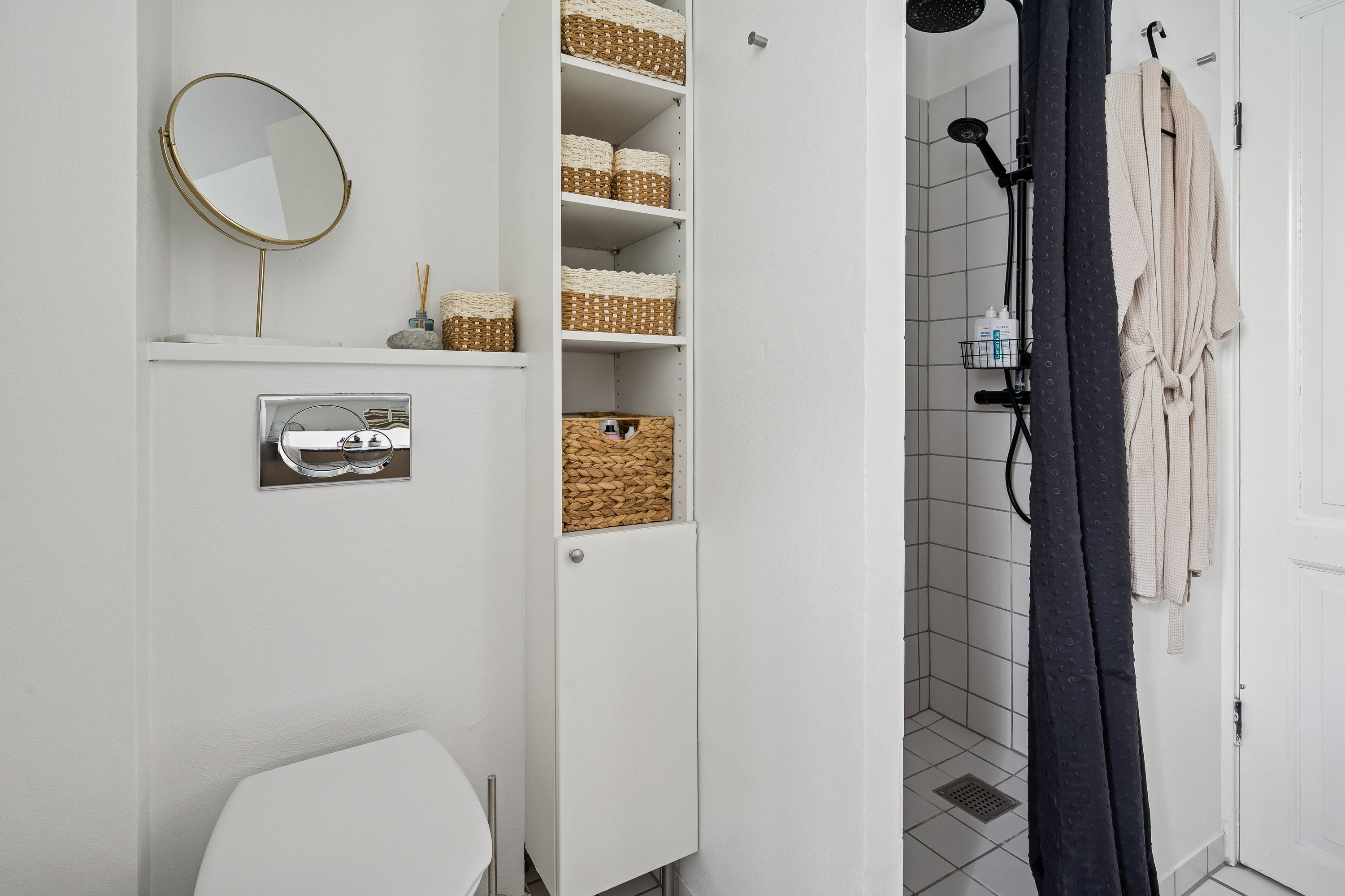 Fremhævet badeværelse billede i fuldskærmstilstand. Billede af Nørregade 59, 1., 8000 Aarhus C