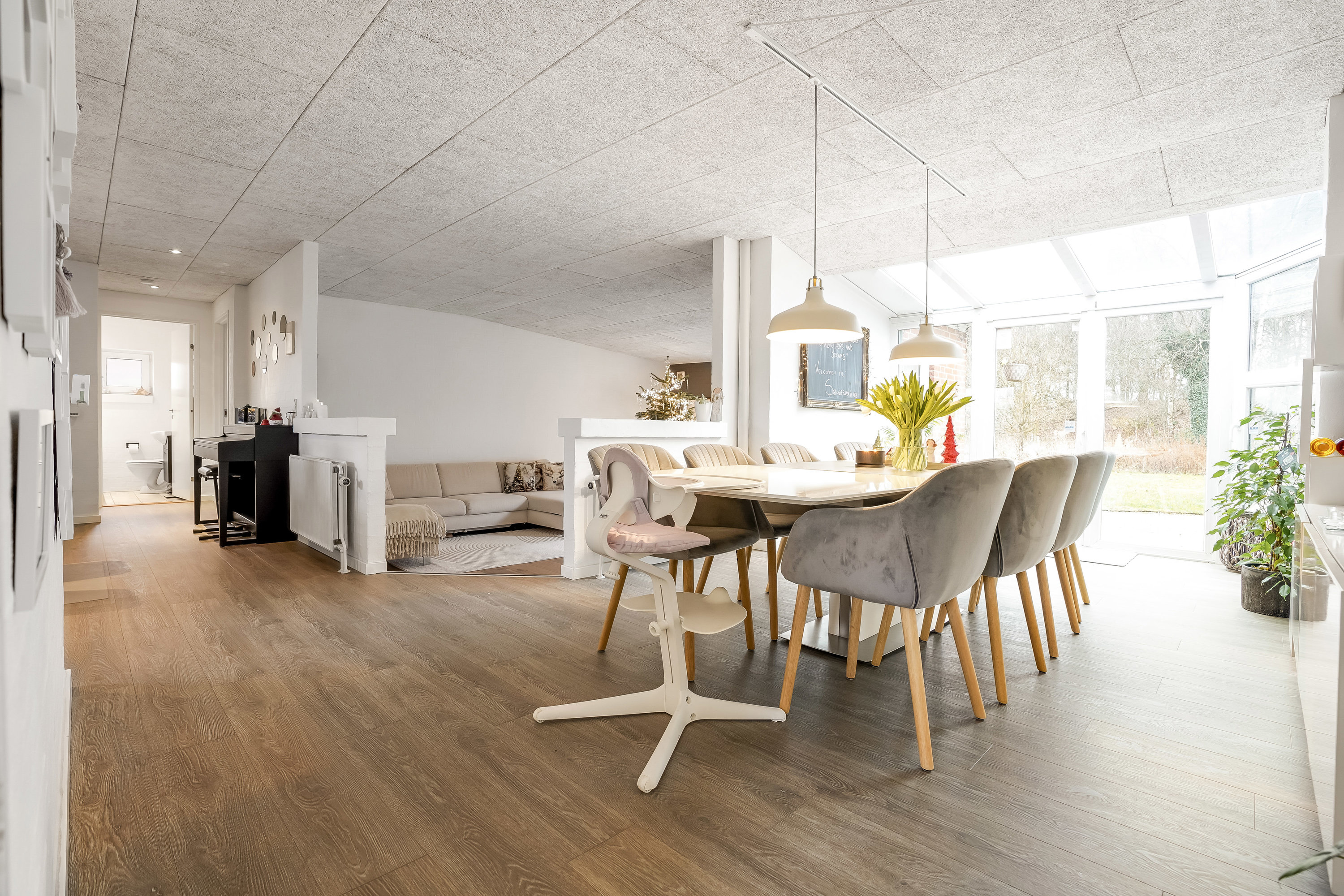 Fremhævet stue billede i fuldskærmstilstand. Billede af Søndervold 108, 7200 Grindsted