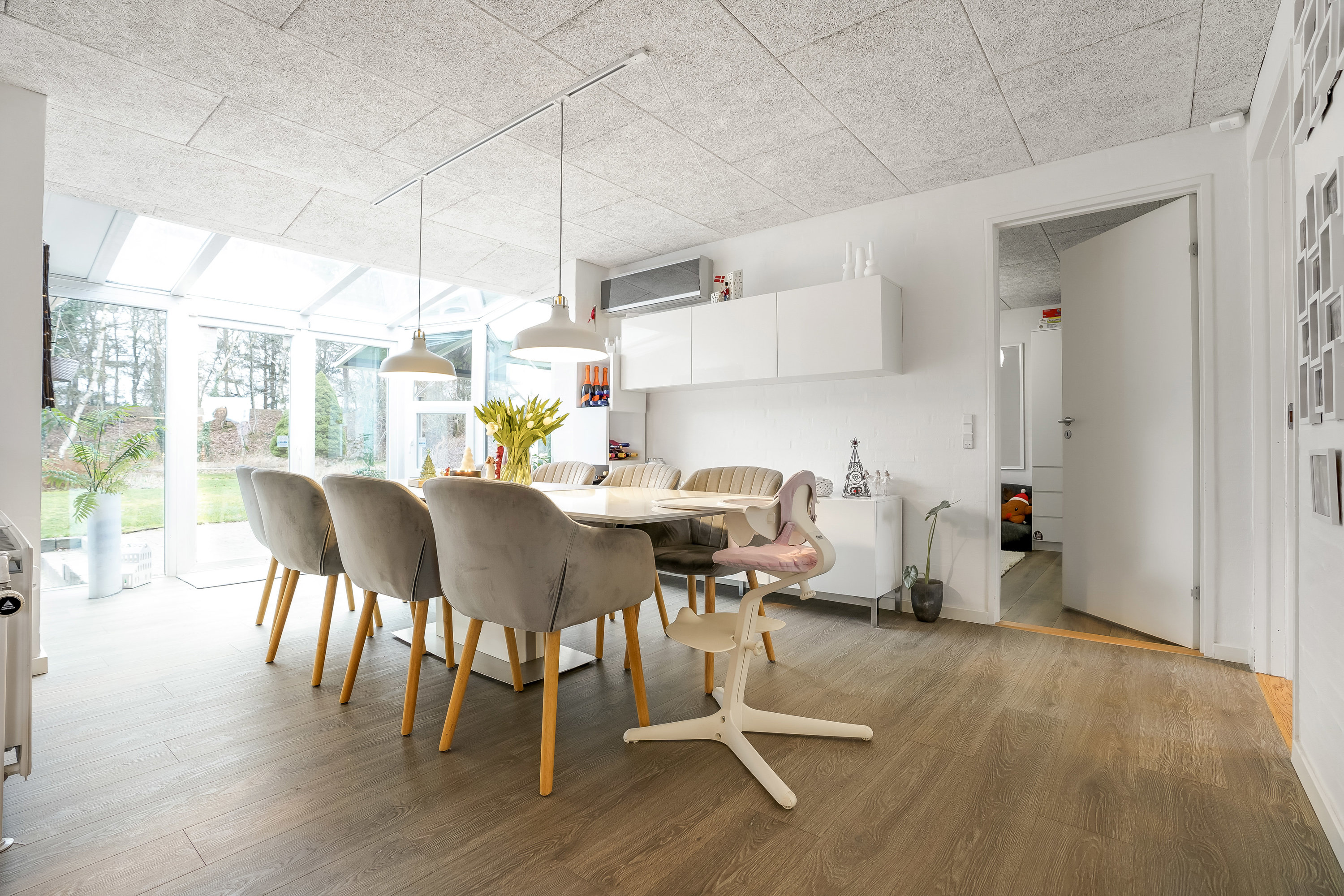 Fremhævet stue billede i fuldskærmstilstand. Billede af Søndervold 108, 7200 Grindsted