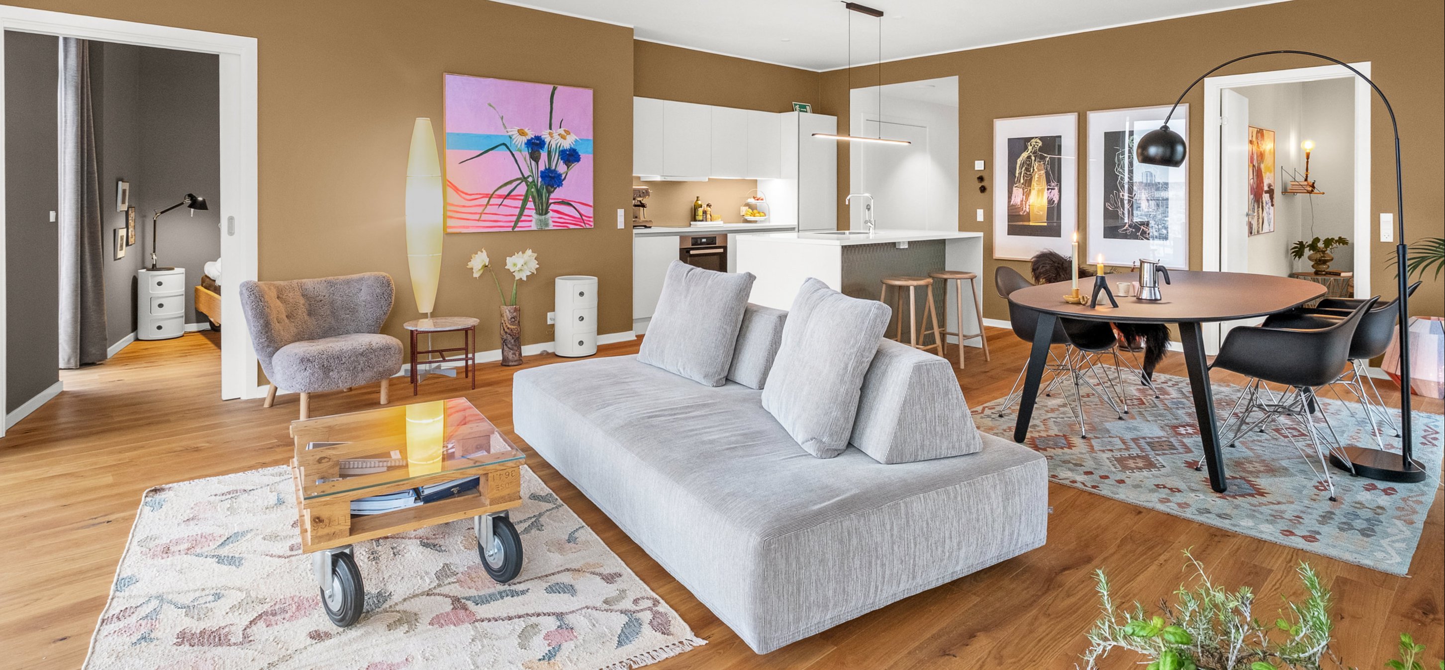 Fremhævet stue billede i fuldskærmstilstand. Billede af Esther Aggebos Gade 30, 3. 4., 8000 Aarhus C