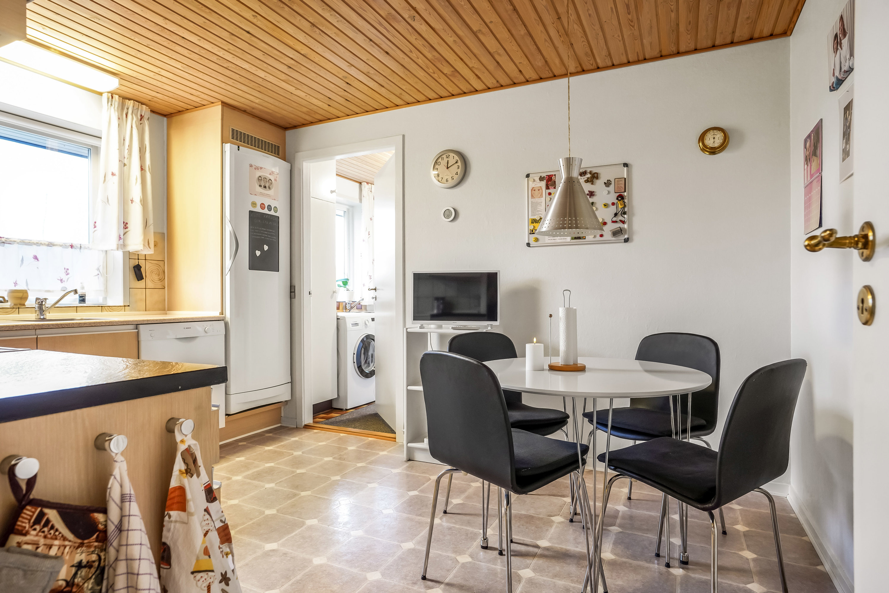 Fremhævet køkken billede i fuldskærmstilstand. Billede af Sønderkær 404, 7190 Billund