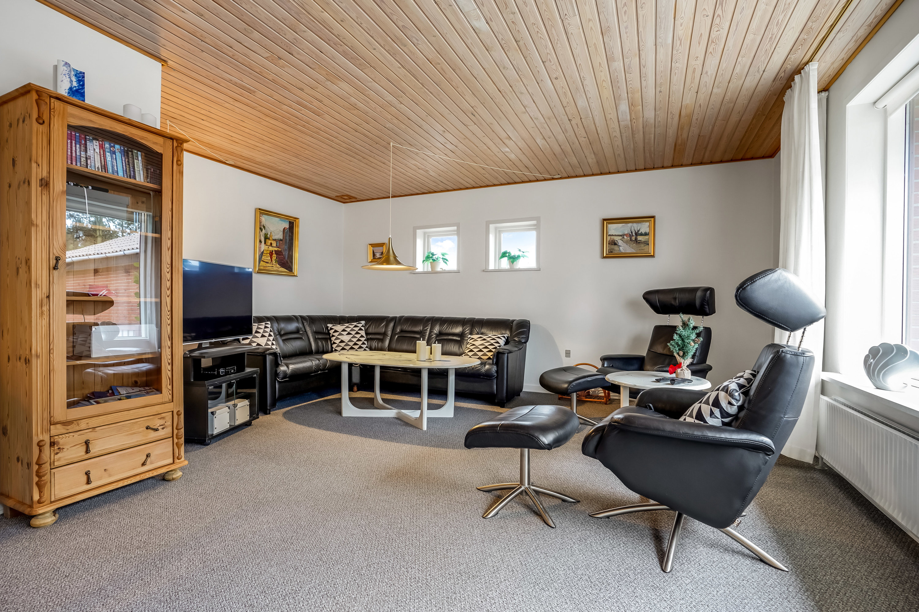 Fremhævet stue billede i fuldskærmstilstand. Billede af Sønderkær 404, 7190 Billund