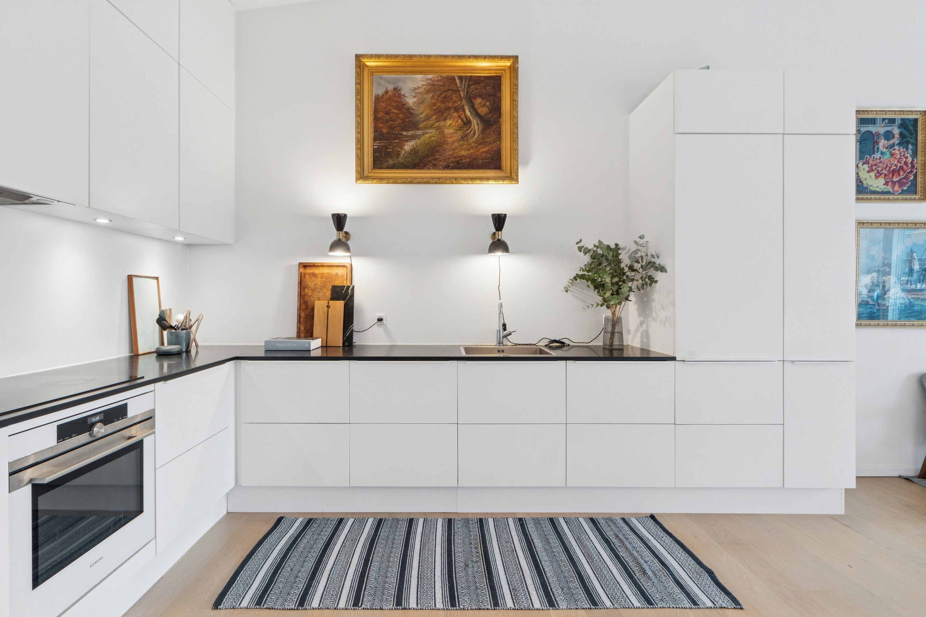 Fremhævet køkken billede i fuldskærmstilstand. Billede af Frederikskaj 2H, 3. tv., 2450 København SV