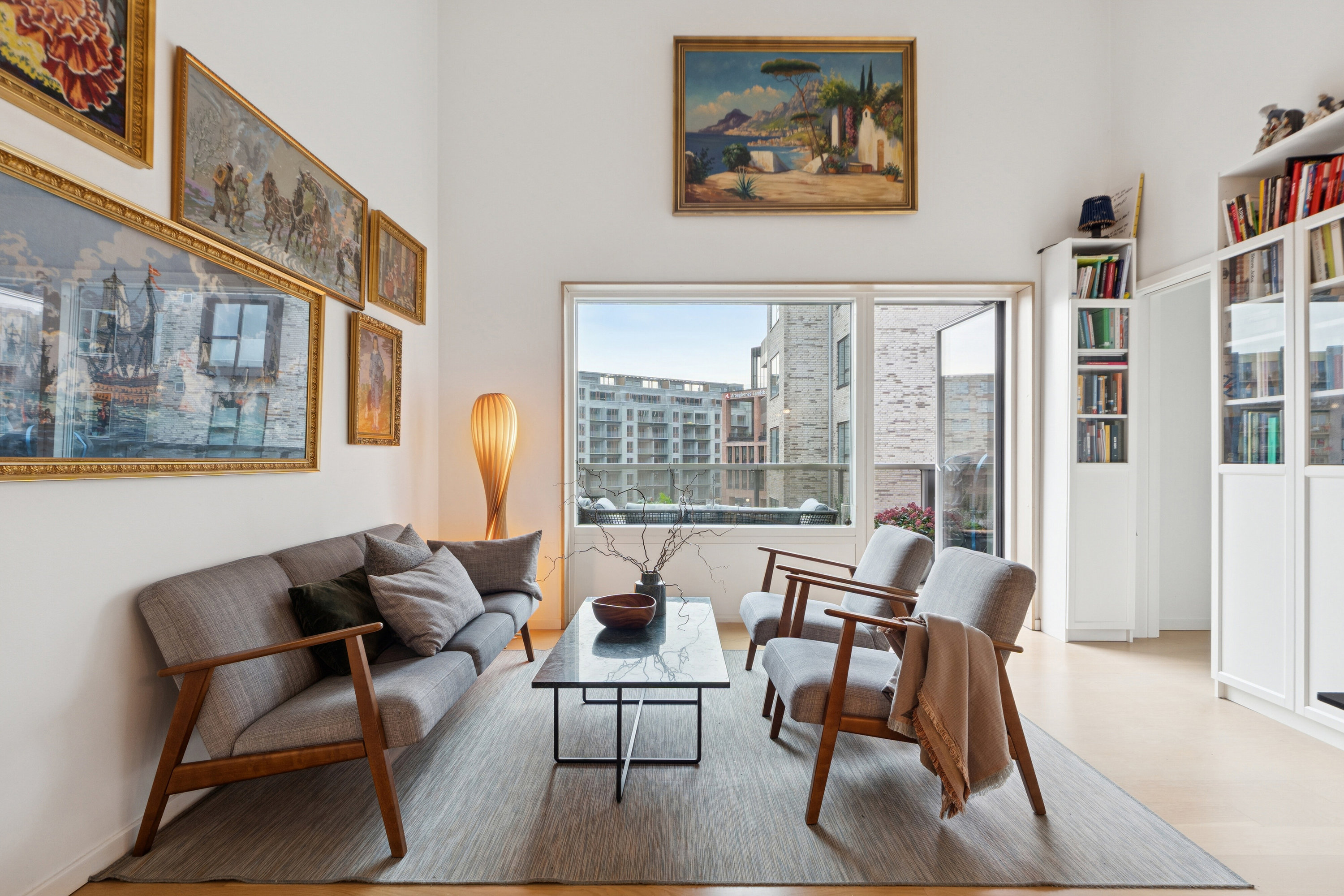 Fremhævet stue billede i fuldskærmstilstand. Billede af Frederikskaj 2H, 3. tv., 2450 København SV