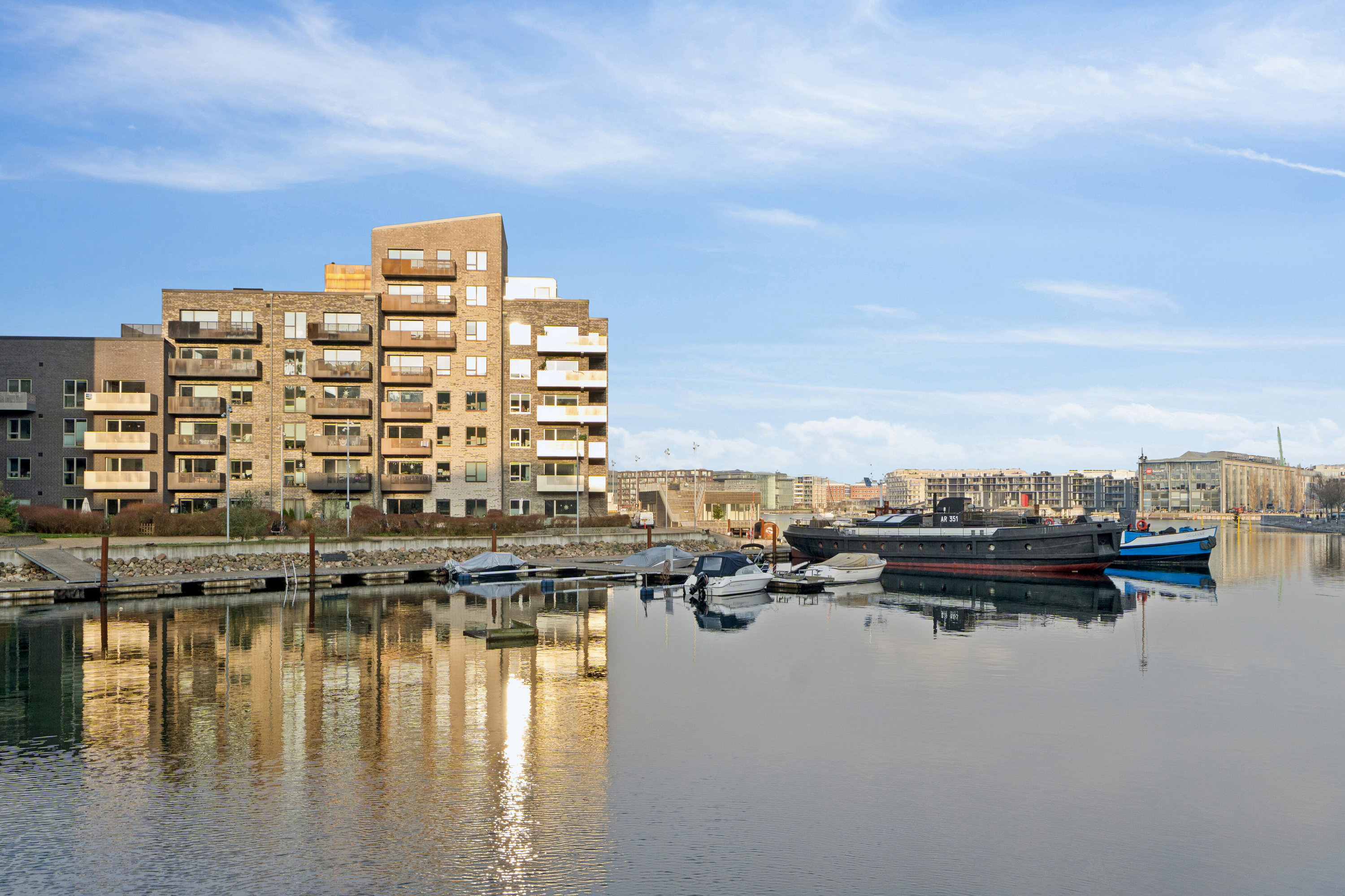 Fremhævet udendørs billede i fuldskærmstilstand. Billede af Frederikskaj 2H, 3. tv., 2450 København SV