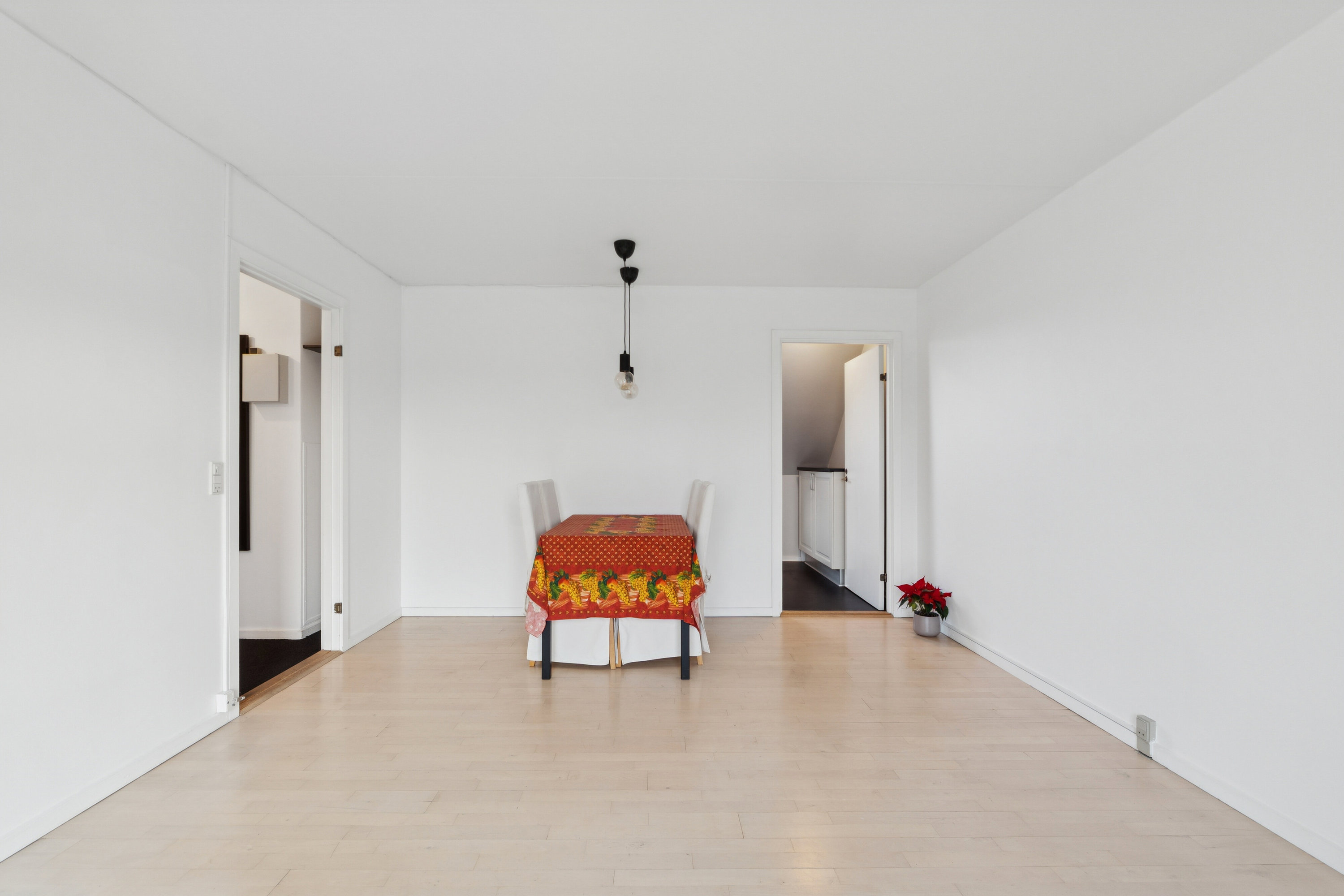 Fremhævet stue billede i fuldskærmstilstand. Billede af Bolystvej 1D, 2. tv., 2650 Hvidovre