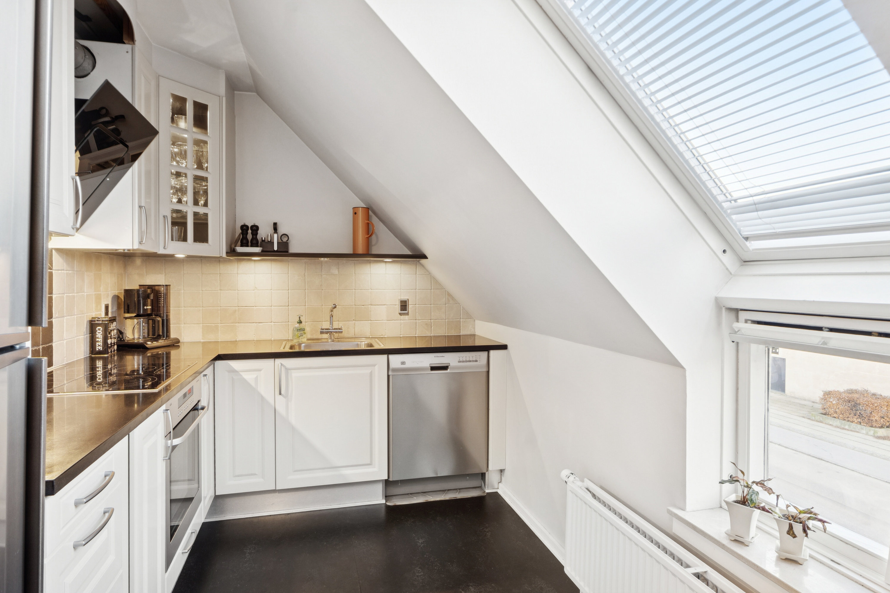 Fremhævet køkken billede i fuldskærmstilstand. Billede af Bolystvej 1D, 2. tv., 2650 Hvidovre