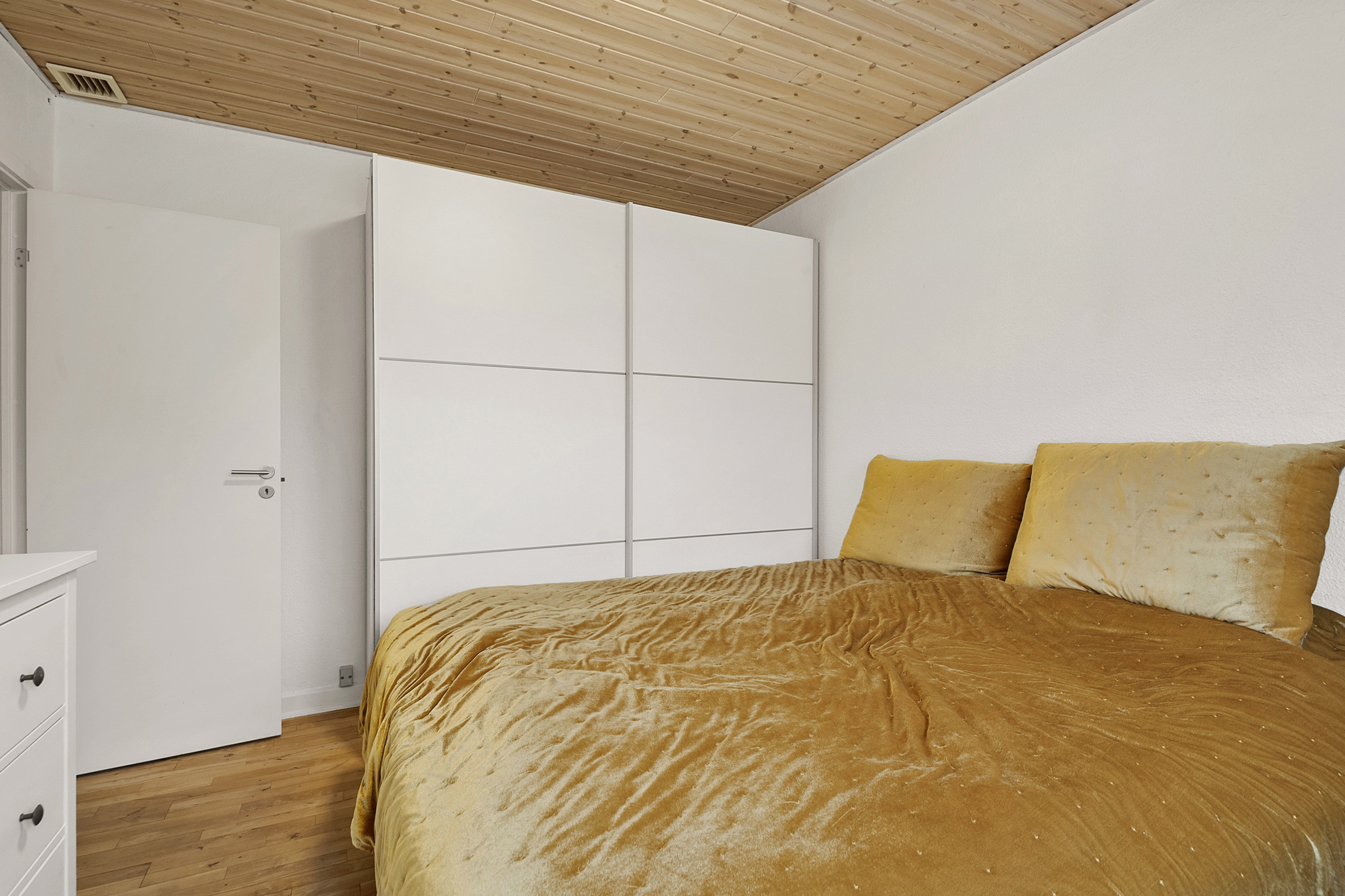 Fremhævet soveværelse billede i fuldskærmstilstand. Billede af Enghavevej 1A, 2. tv., 6800 Varde