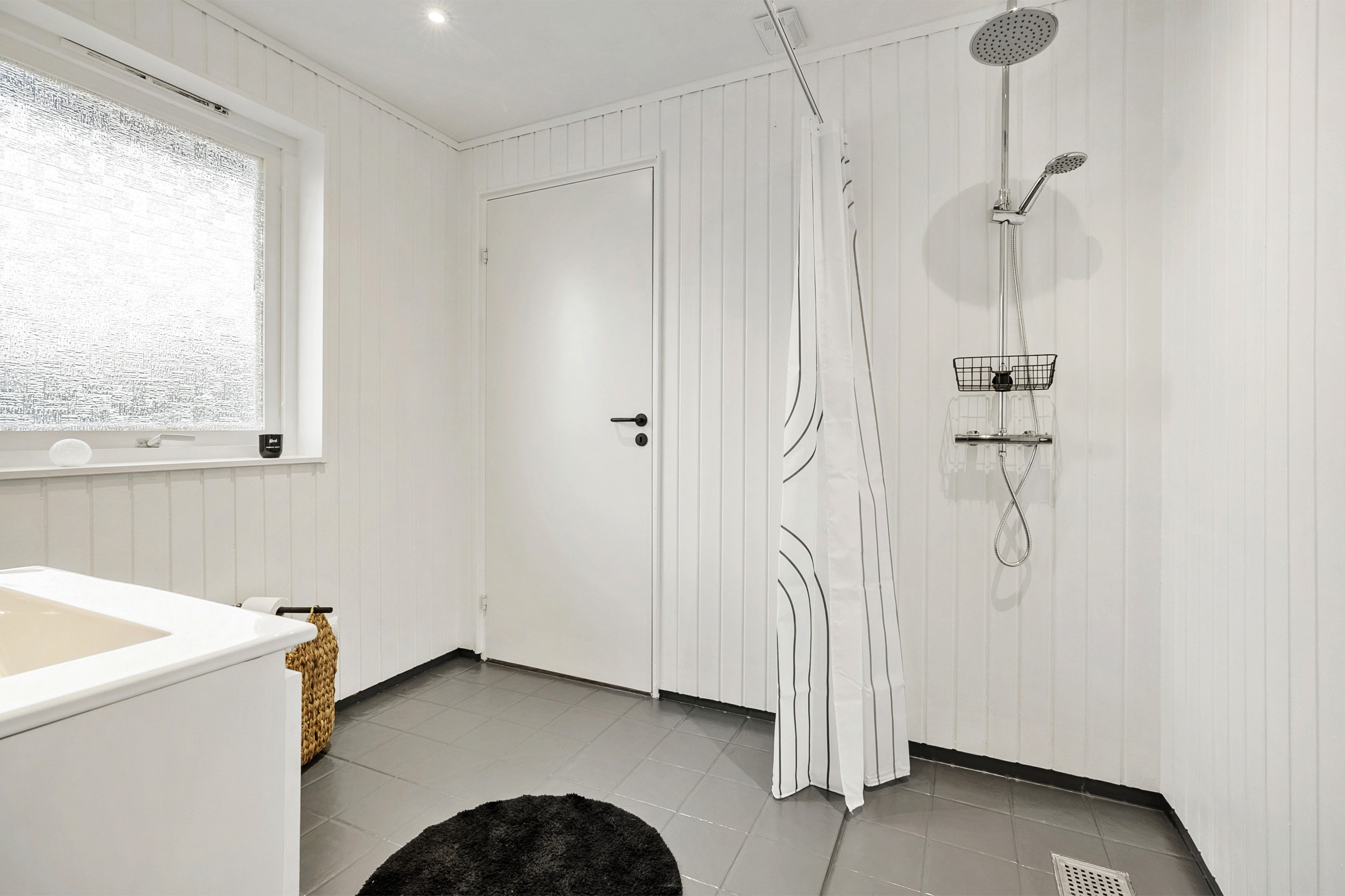 Fremhævet badeværelse billede i fuldskærmstilstand. Billede af Skovbrinken 16, Korsør Syd, 4220 Korsør