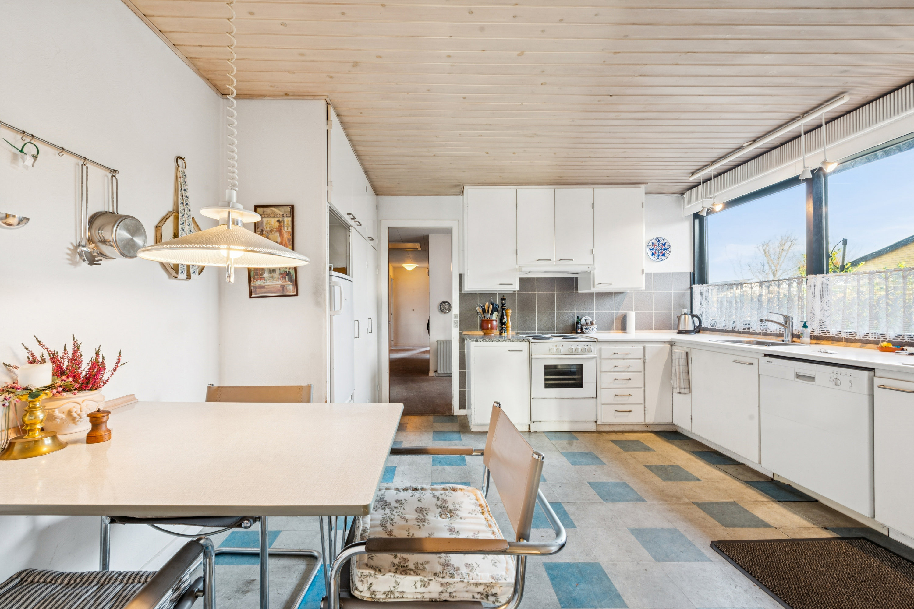 Fremhævet alrum billede i fuldskærmstilstand. Billede af Bakkeager 13, 2670 Greve