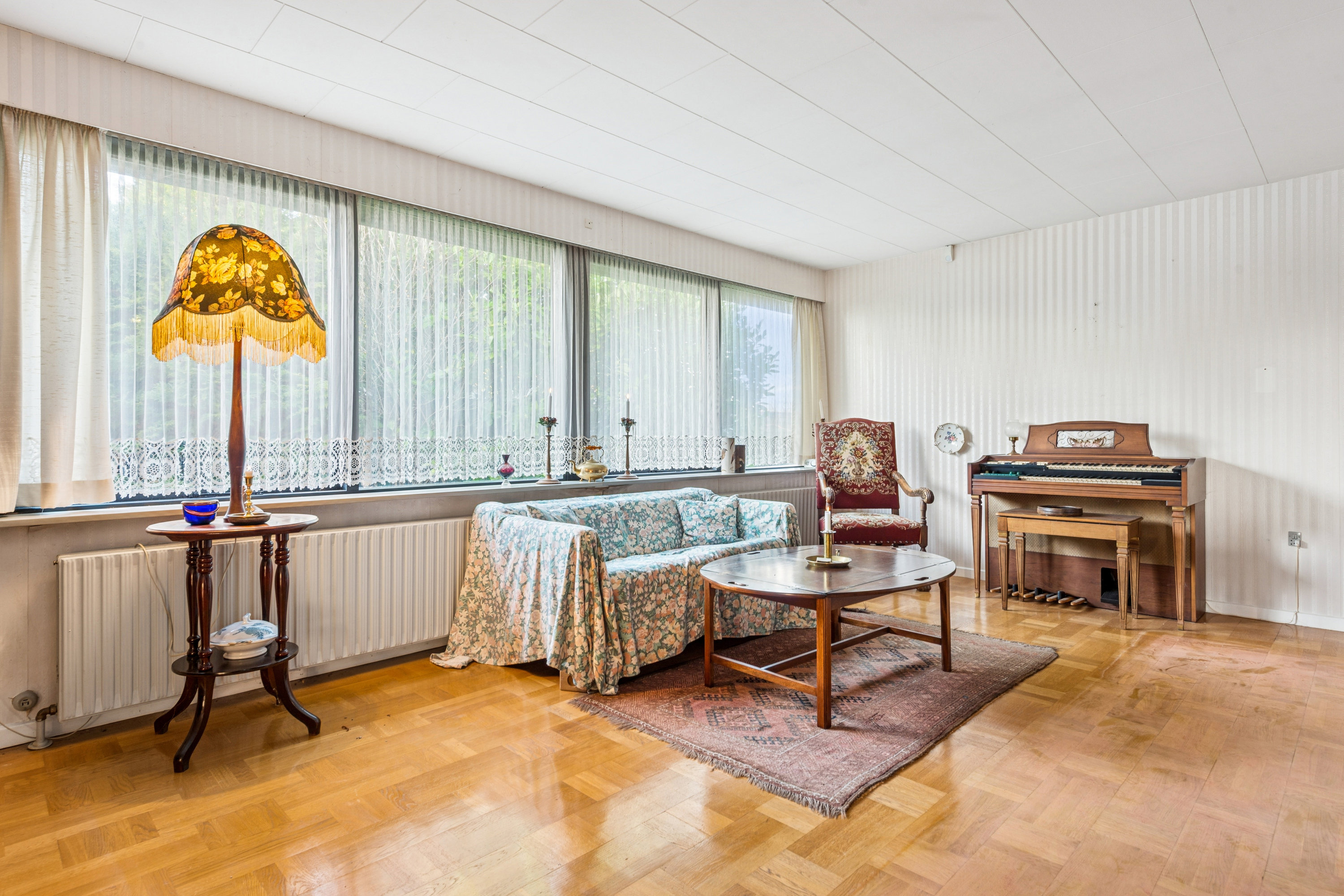 Fremhævet stue billede i fuldskærmstilstand. Billede af Bakkeager 13, 2670 Greve