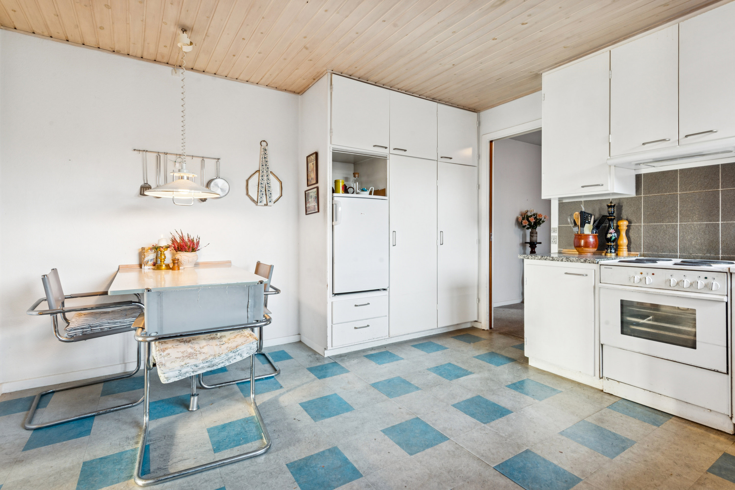 Fremhævet køkken billede i fuldskærmstilstand. Billede af Bakkeager 13, 2670 Greve