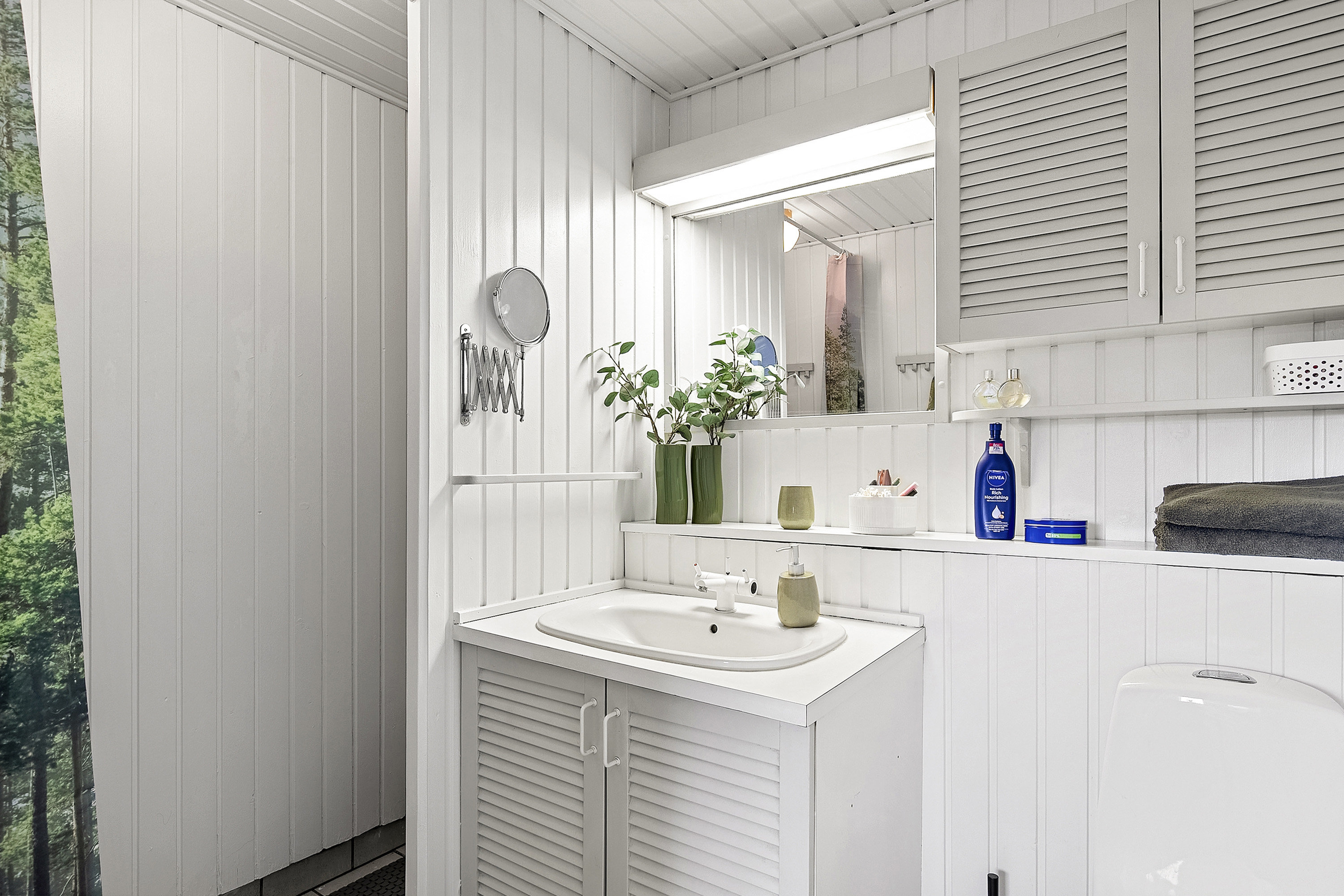 Fremhævet badeværelse billede i fuldskærmstilstand. Billede af Hybenvænget 37, 8362 Hørning