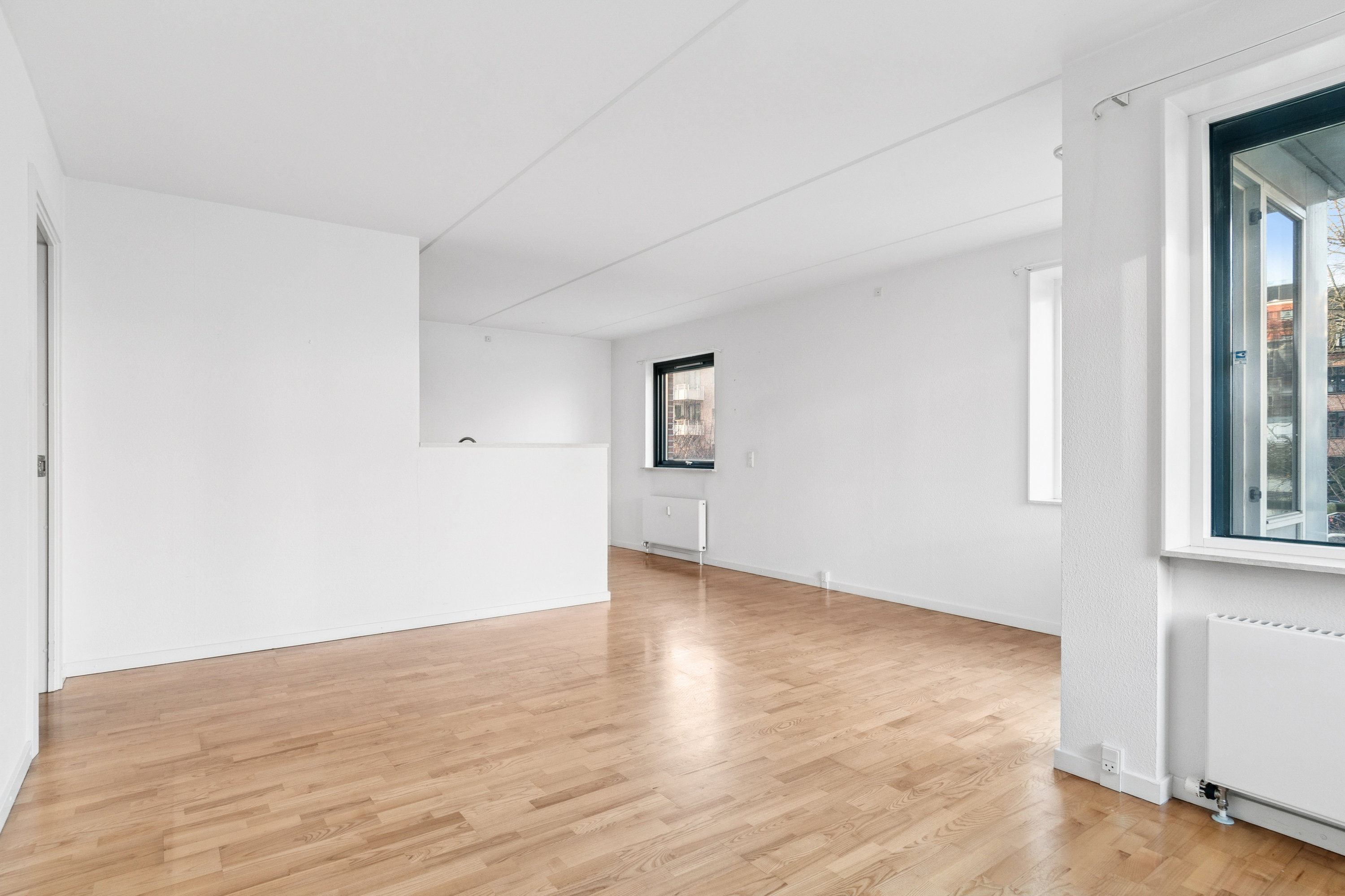 Fremhævet stue billede i fuldskærmstilstand. Billede af Sveasvej 8, st.. 3., 1917 Frederiksberg C