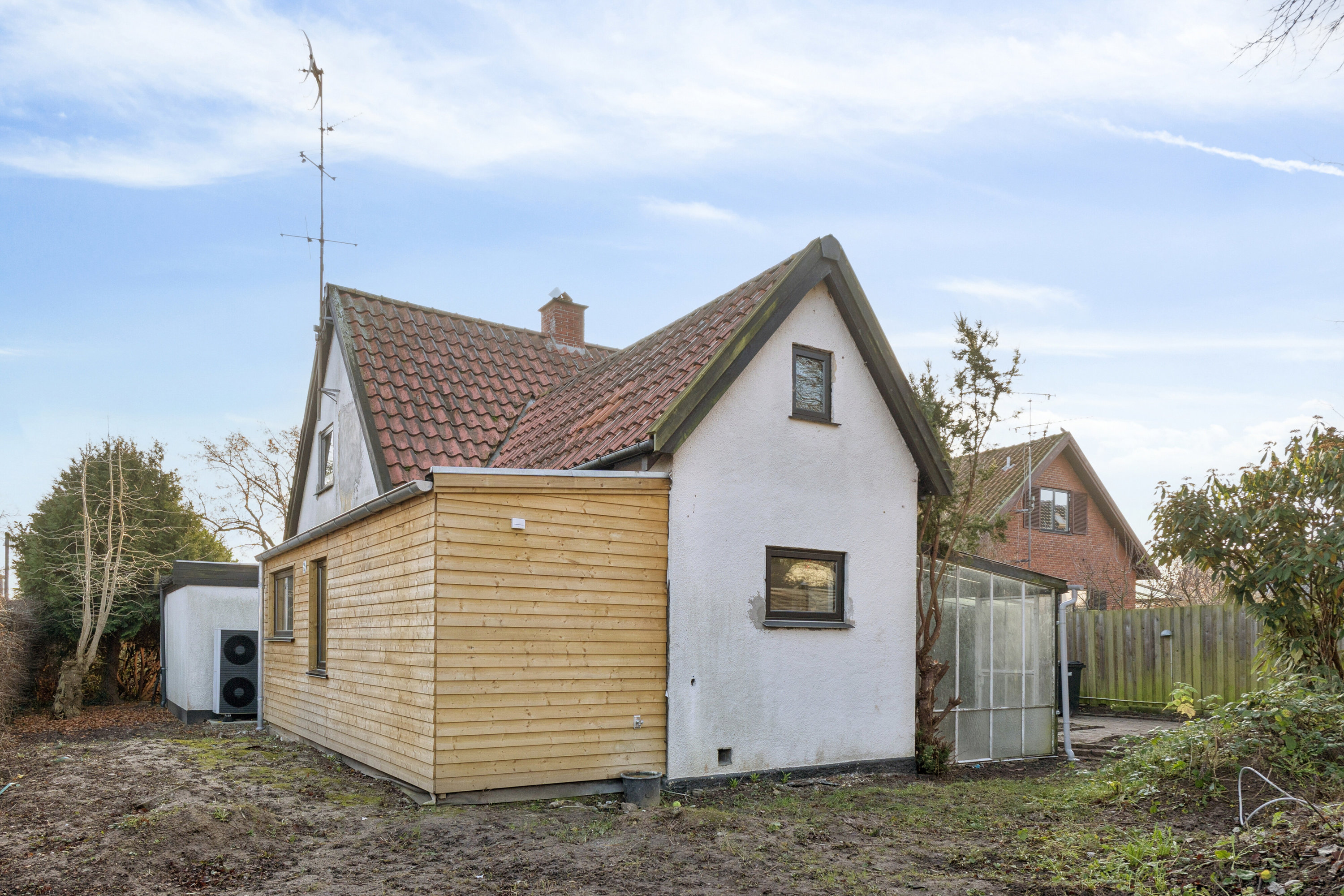 Fremhævet set fra haven billede i fuldskærmstilstand. Billede af Damhus Boulevard 74, 2610 Rødovre