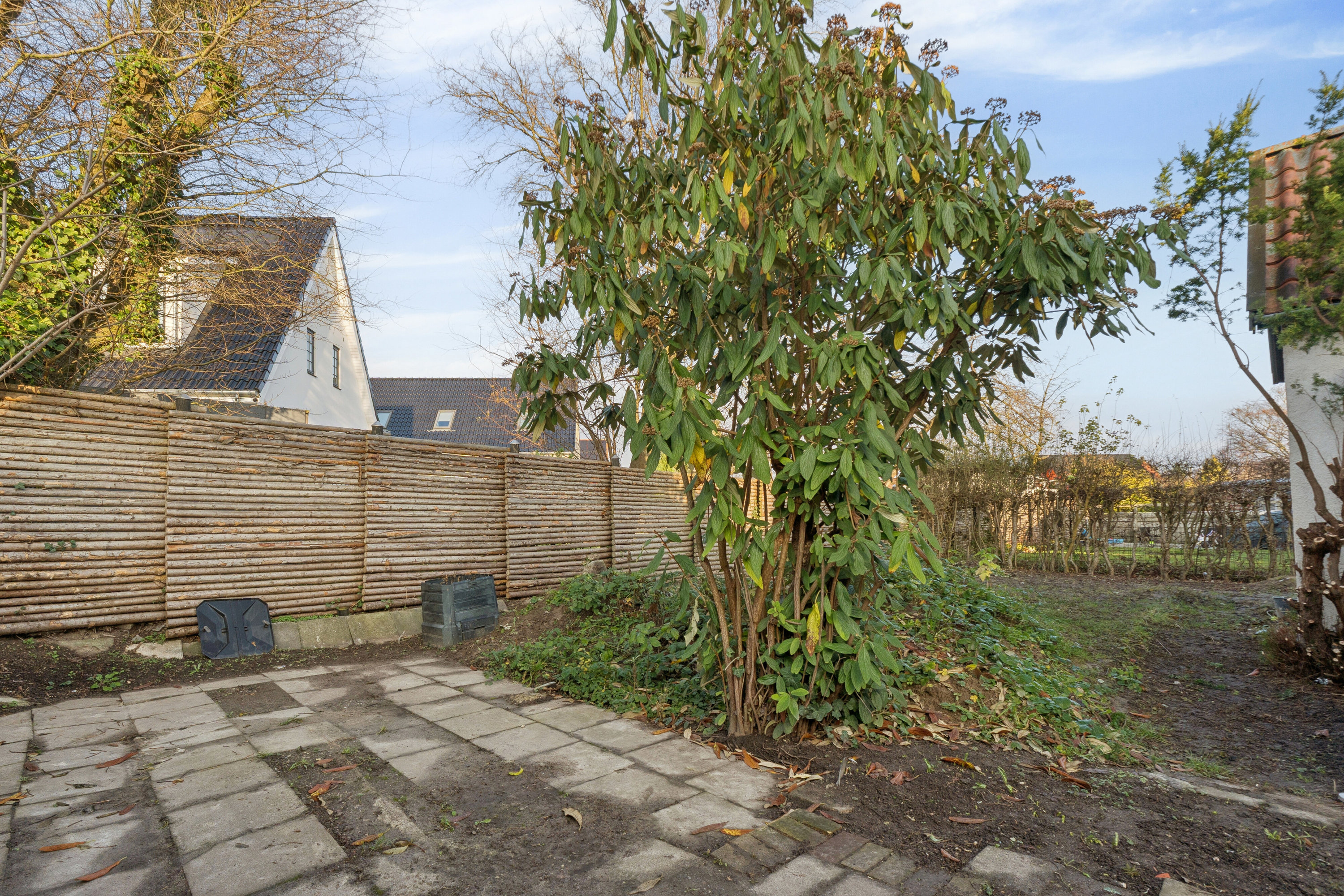 Fremhævet set fra haven billede i fuldskærmstilstand. Billede af Damhus Boulevard 74, 2610 Rødovre