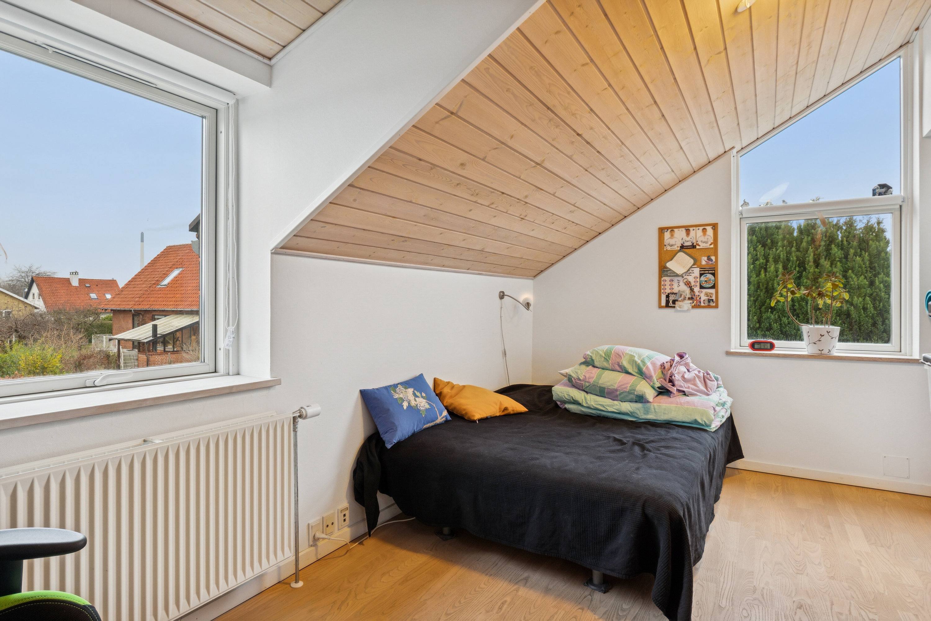 Fremhævet soveværelse billede i fuldskærmstilstand. Billede af Vinkelvænget 22, 2610 Rødovre
