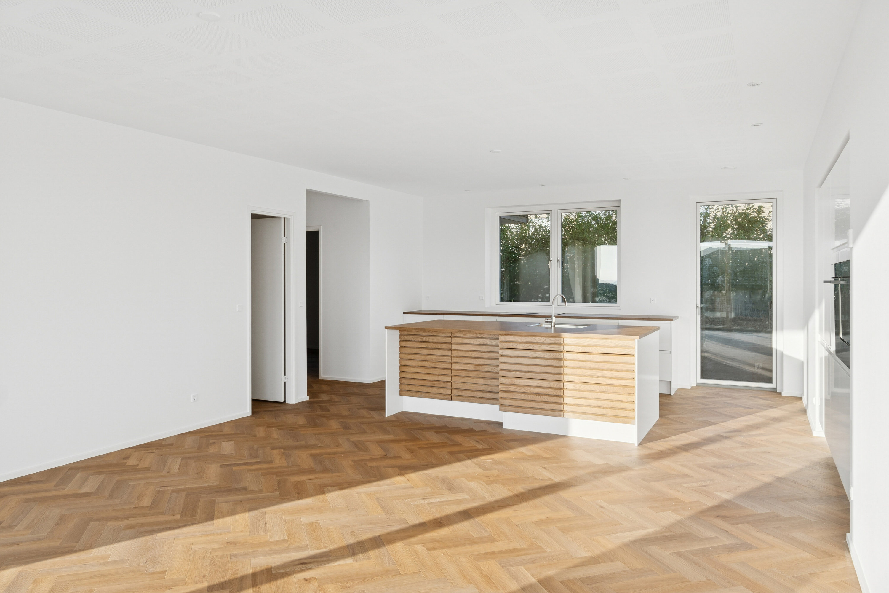 Fremhævet køkken-alrum billede i fuldskærmstilstand. Billede af Kærsagrene 22, 4700 Næstved