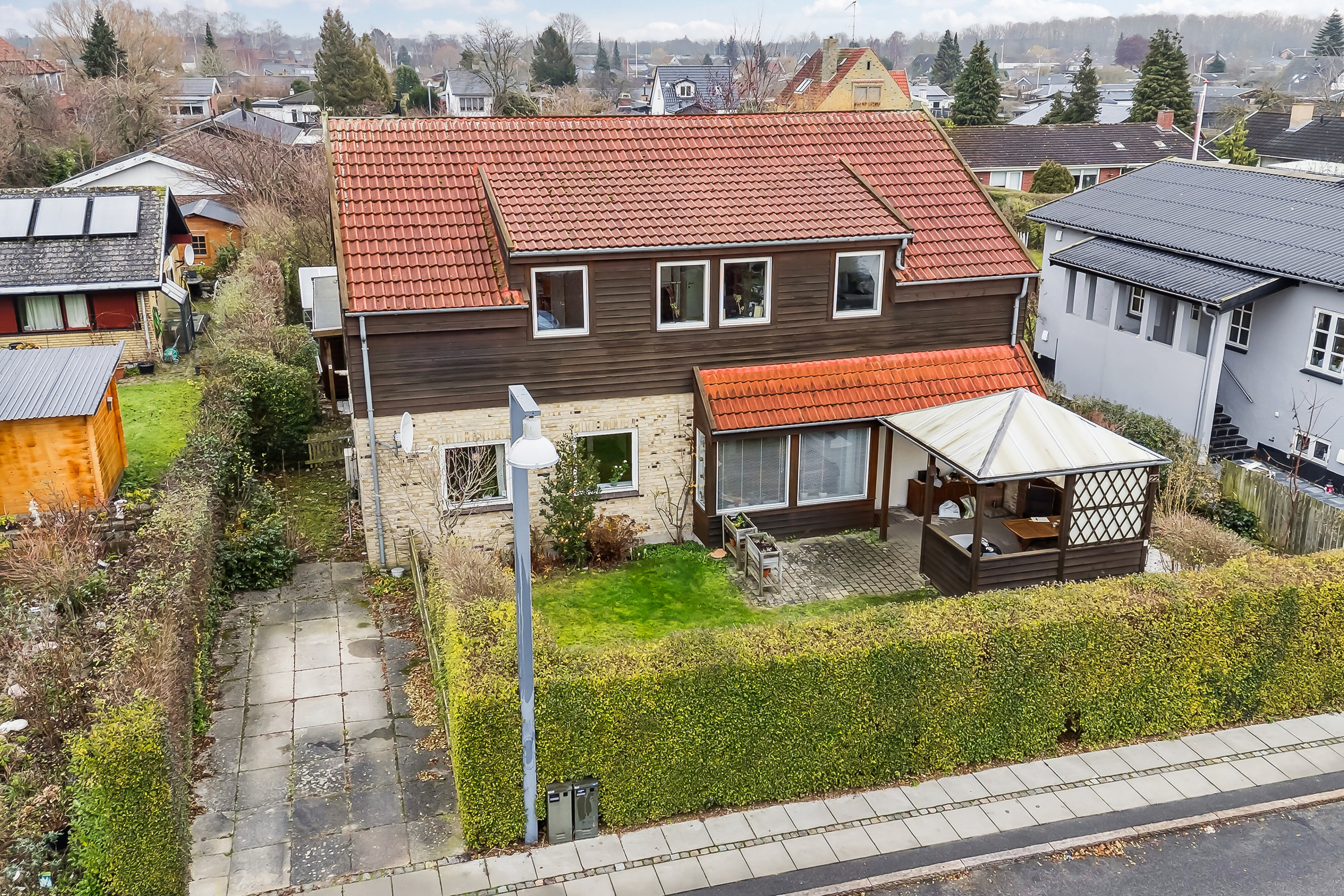 Fremhævet set fra vejen billede i fuldskærmstilstand. Billede af Vinkelvænget 22, 2610 Rødovre