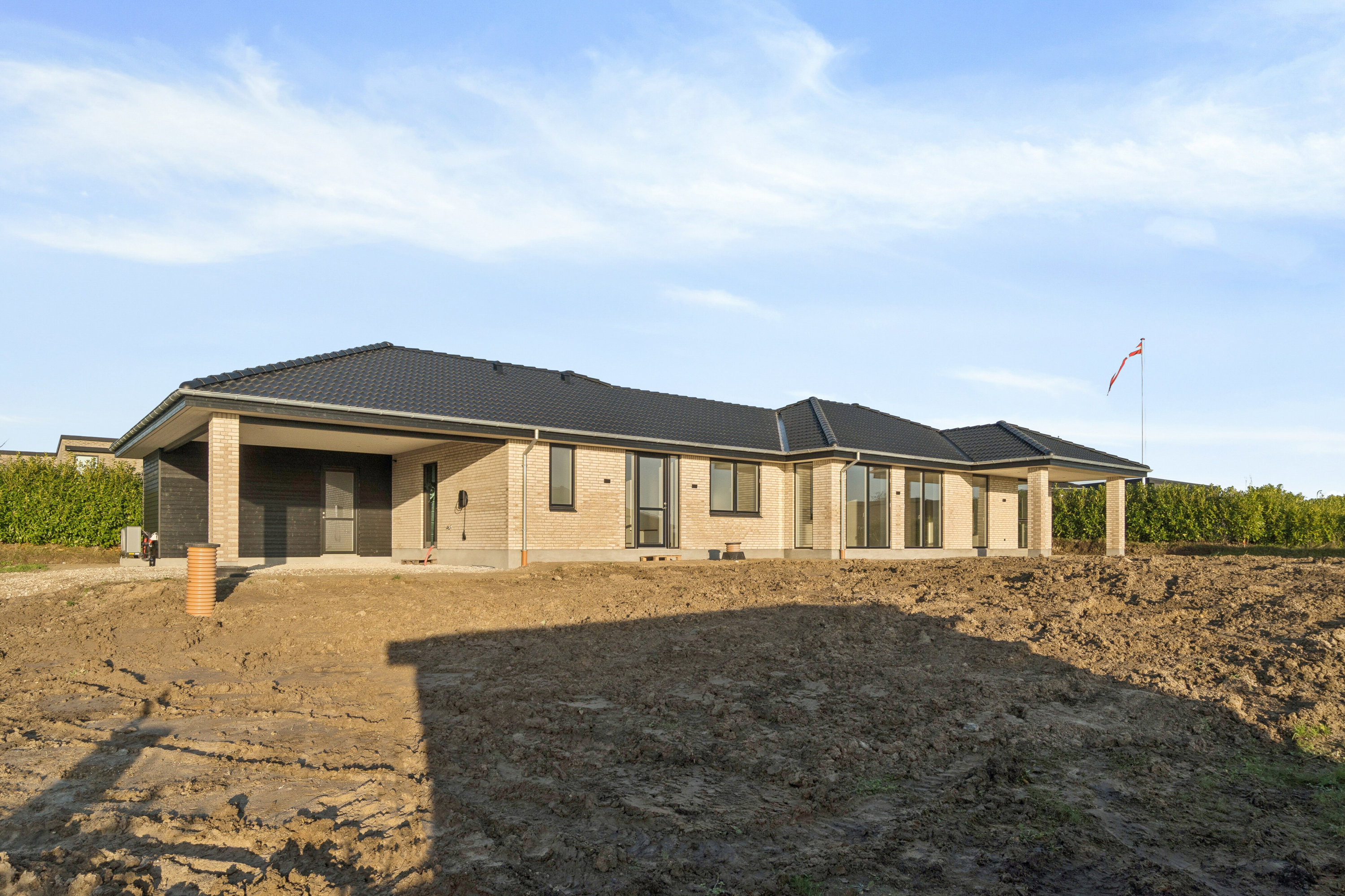 Fremhævet set fra vejen billede i fuldskærmstilstand. Billede af Kærsagrene 22, 4700 Næstved