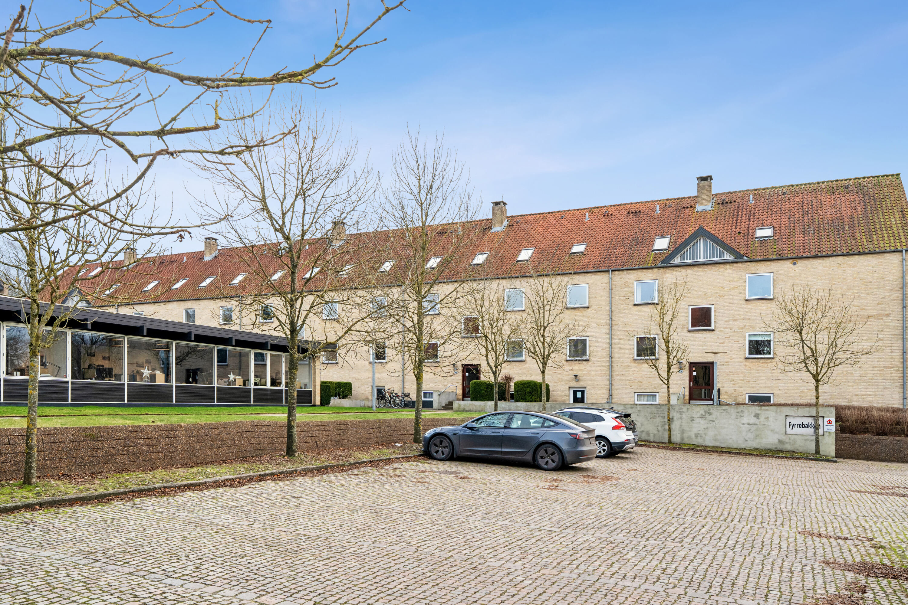 Fremhævet andet billede i fuldskærmstilstand. Billede af Fyrrebakken 16, 2., 9000 Aalborg