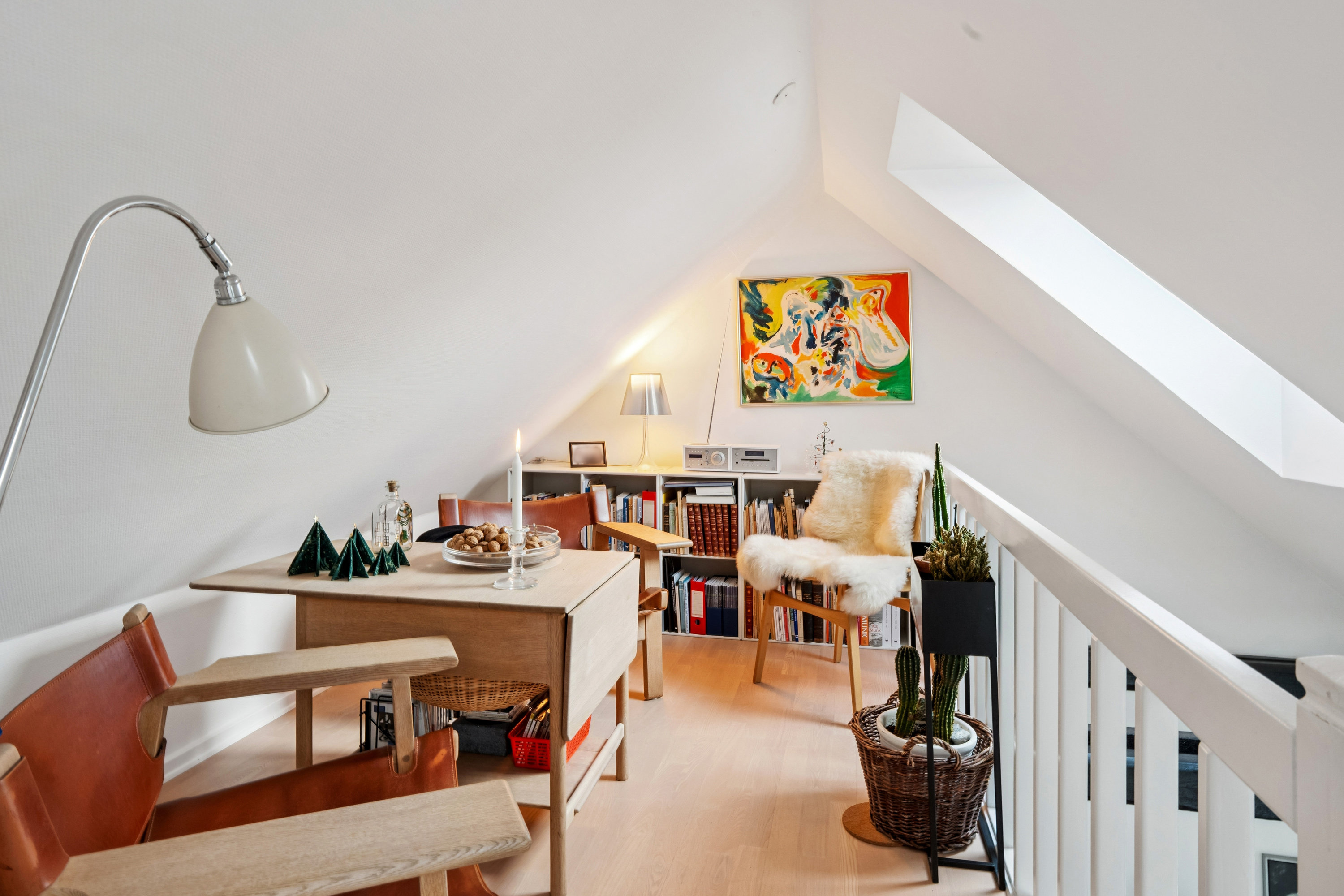 Fremhævet stue billede i fuldskærmstilstand. Billede af Fyrrebakken 16, 2., 9000 Aalborg