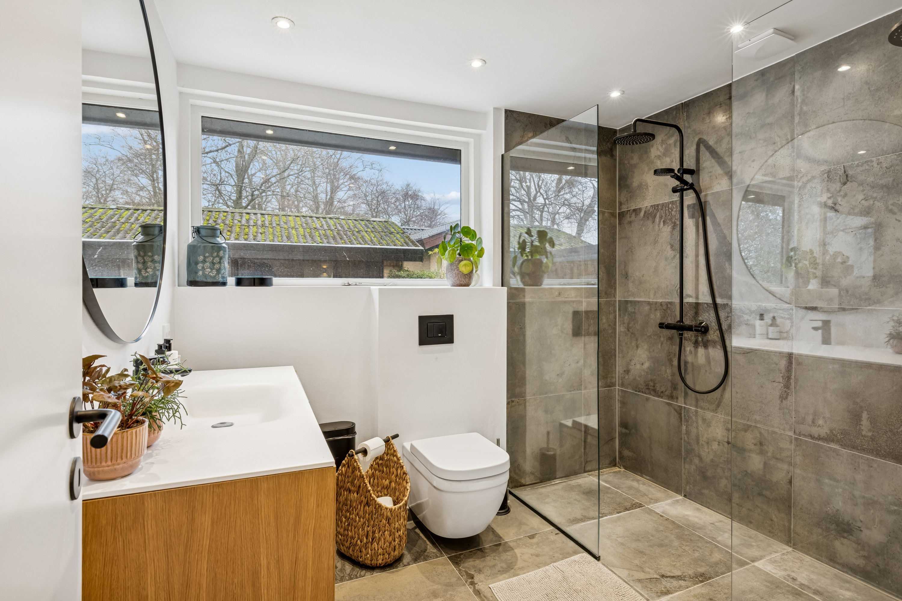 Fremhævet badeværelse billede i fuldskærmstilstand. Billede af Sanatorievej 12, Studstrup, 8541 Skødstrup