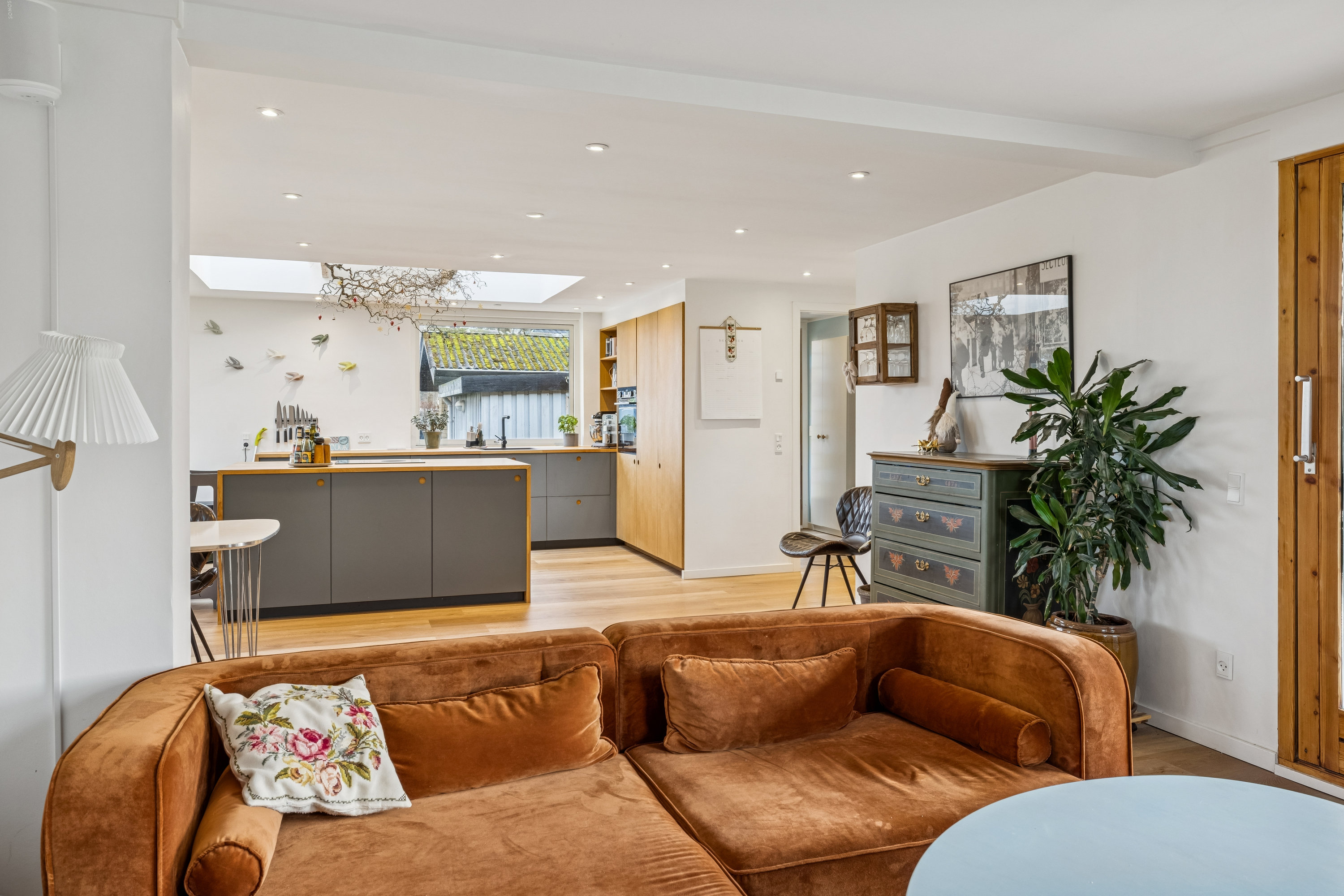 Fremhævet stue billede i fuldskærmstilstand. Billede af Sanatorievej 12, Studstrup, 8541 Skødstrup