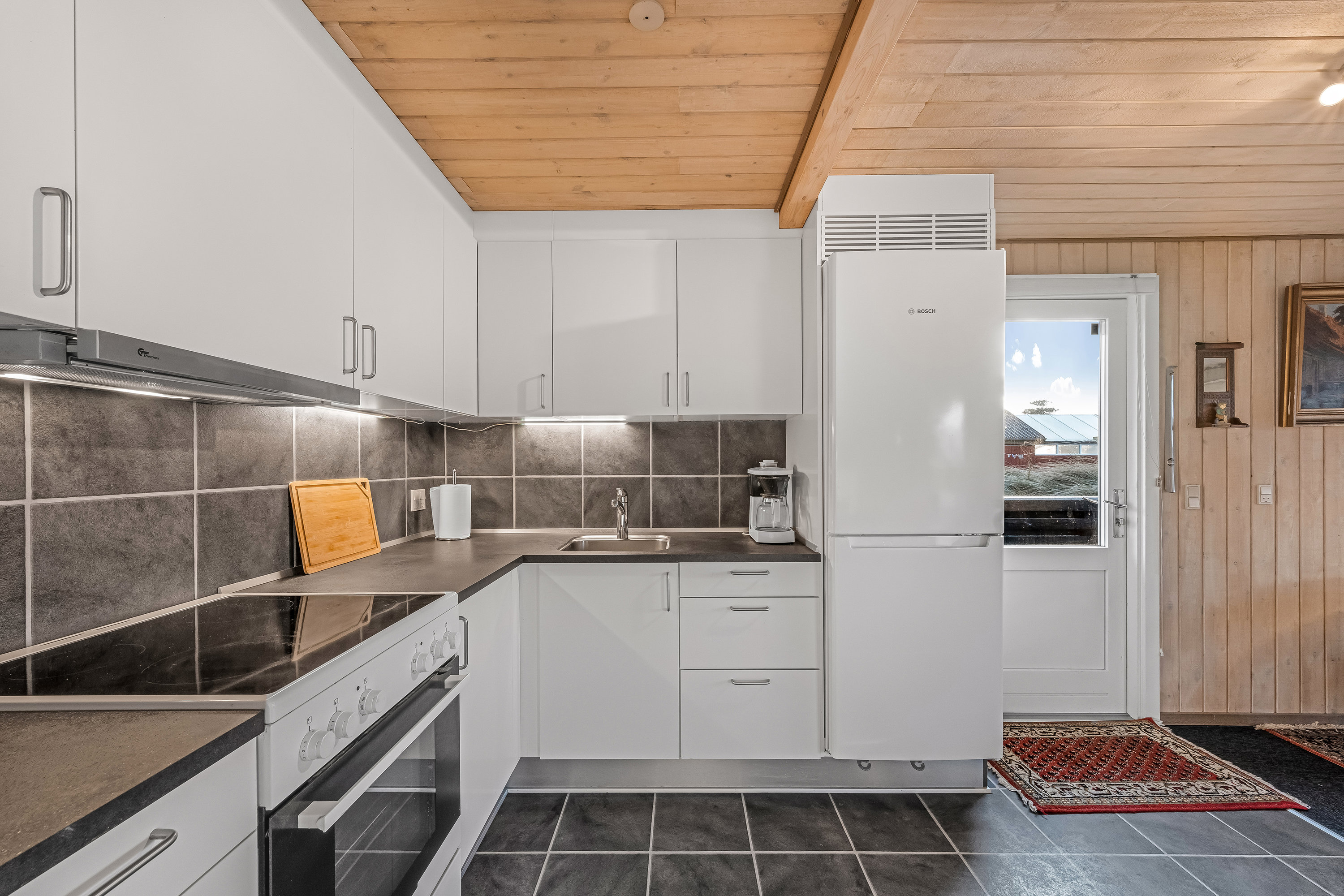 Fremhævet køkken billede i fuldskærmstilstand. Billede af Rylevej 7, Henne Strand, 6854 Henne