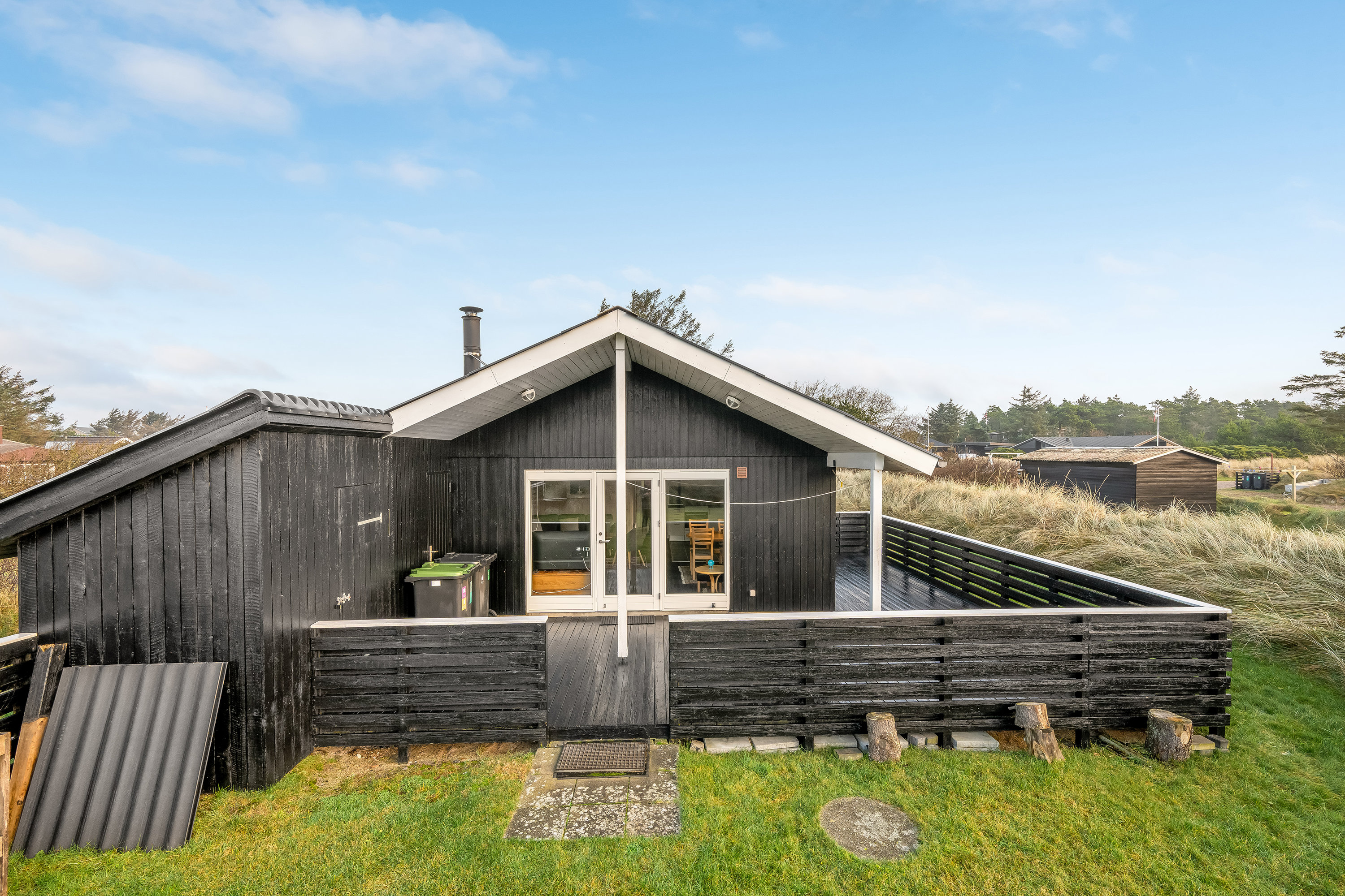 Fremhævet facade billede i fuldskærmstilstand. Billede af Rylevej 7, Henne Strand, 6854 Henne