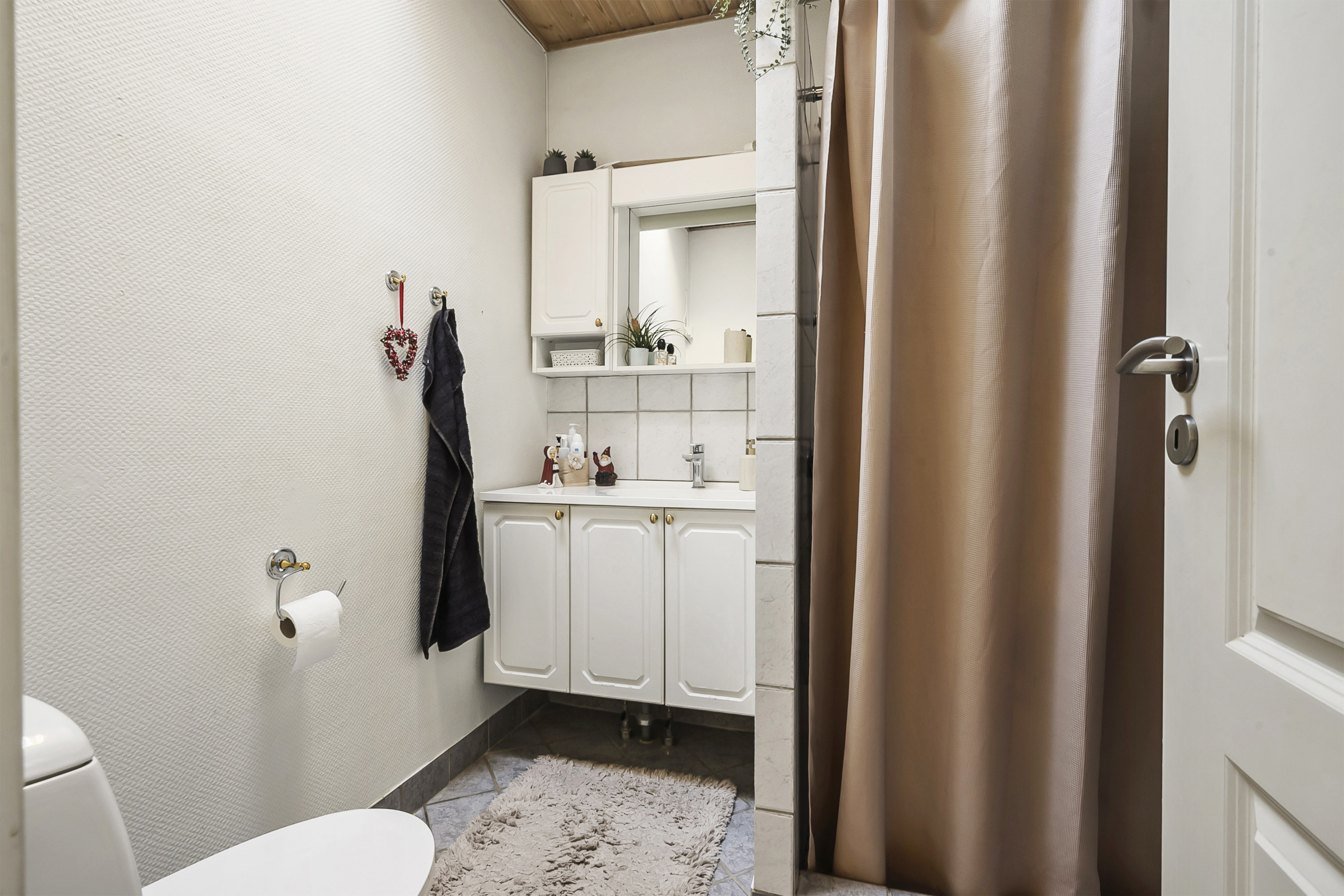 Fremhævet badeværelse billede i fuldskærmstilstand. Billede af Dyrehegnet 49, 4220 Korsør