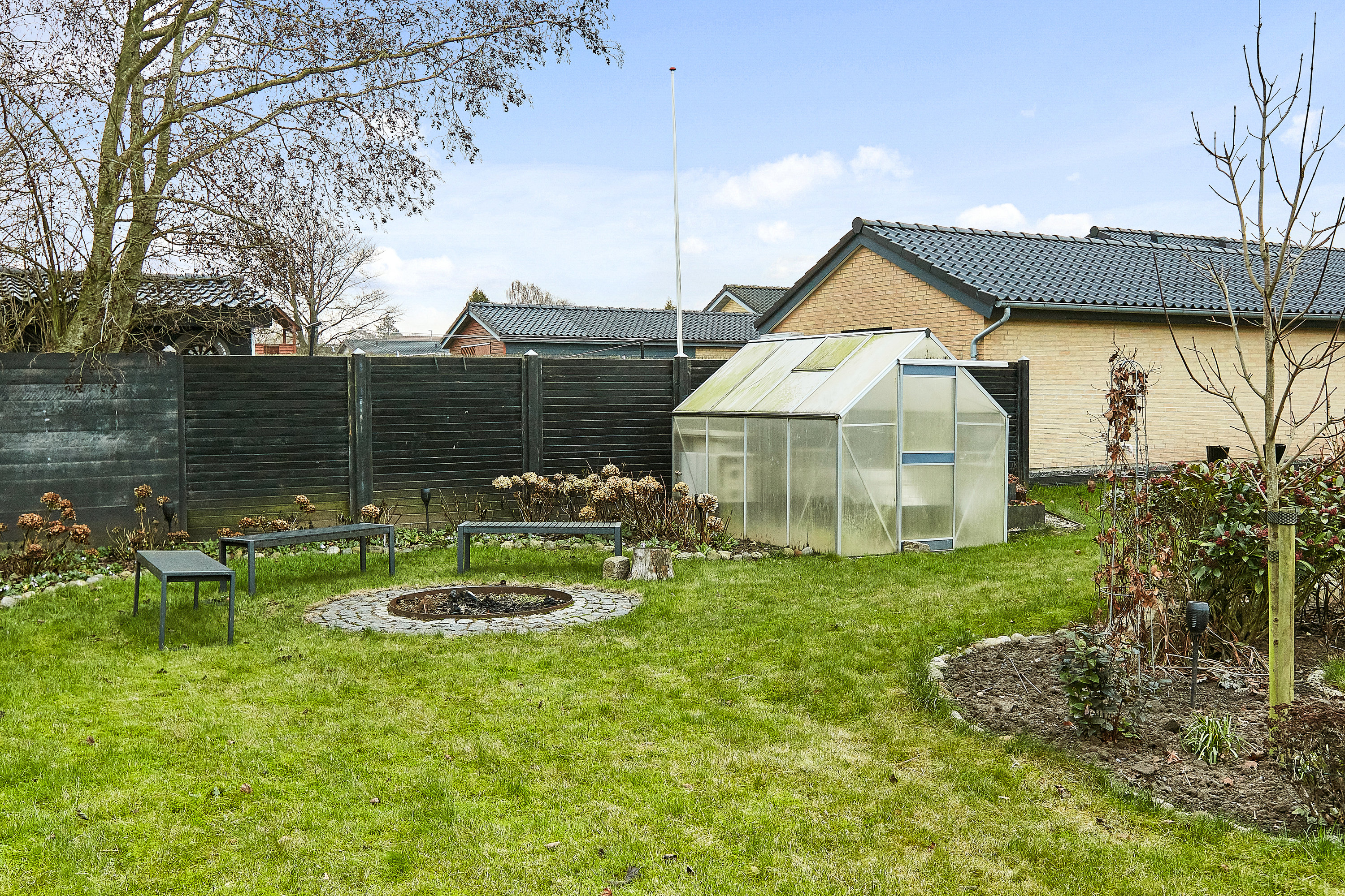 Fremhævet  billede i fuldskærmstilstand. Billede af Skolevej 25, Ølholm, 7160 Tørring