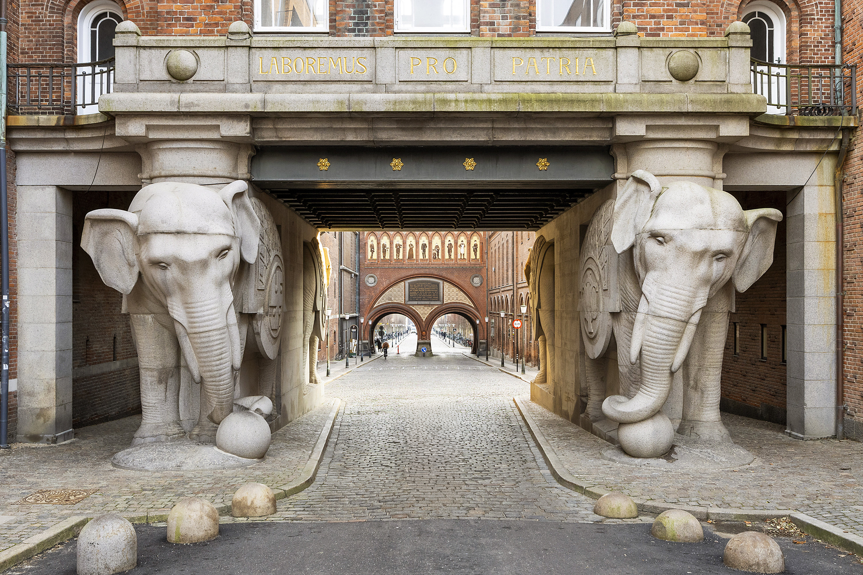 Fremhævet omgivelser billede i fuldskærmstilstand. Billede af Bag Elefanterne 27, 2. th., 1799 København V