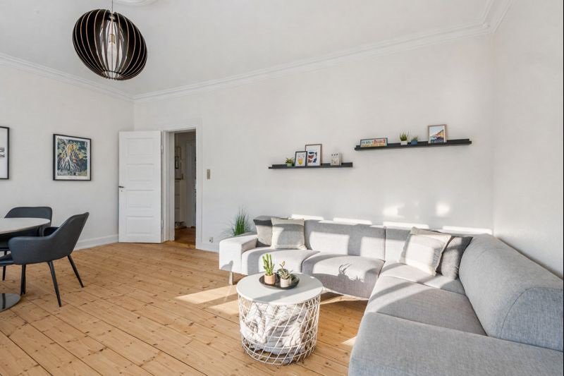 Fremhævet stue billede i fuldskærmstilstand. Billede af Sønderbro 10, 2. th., 9000 Aalborg