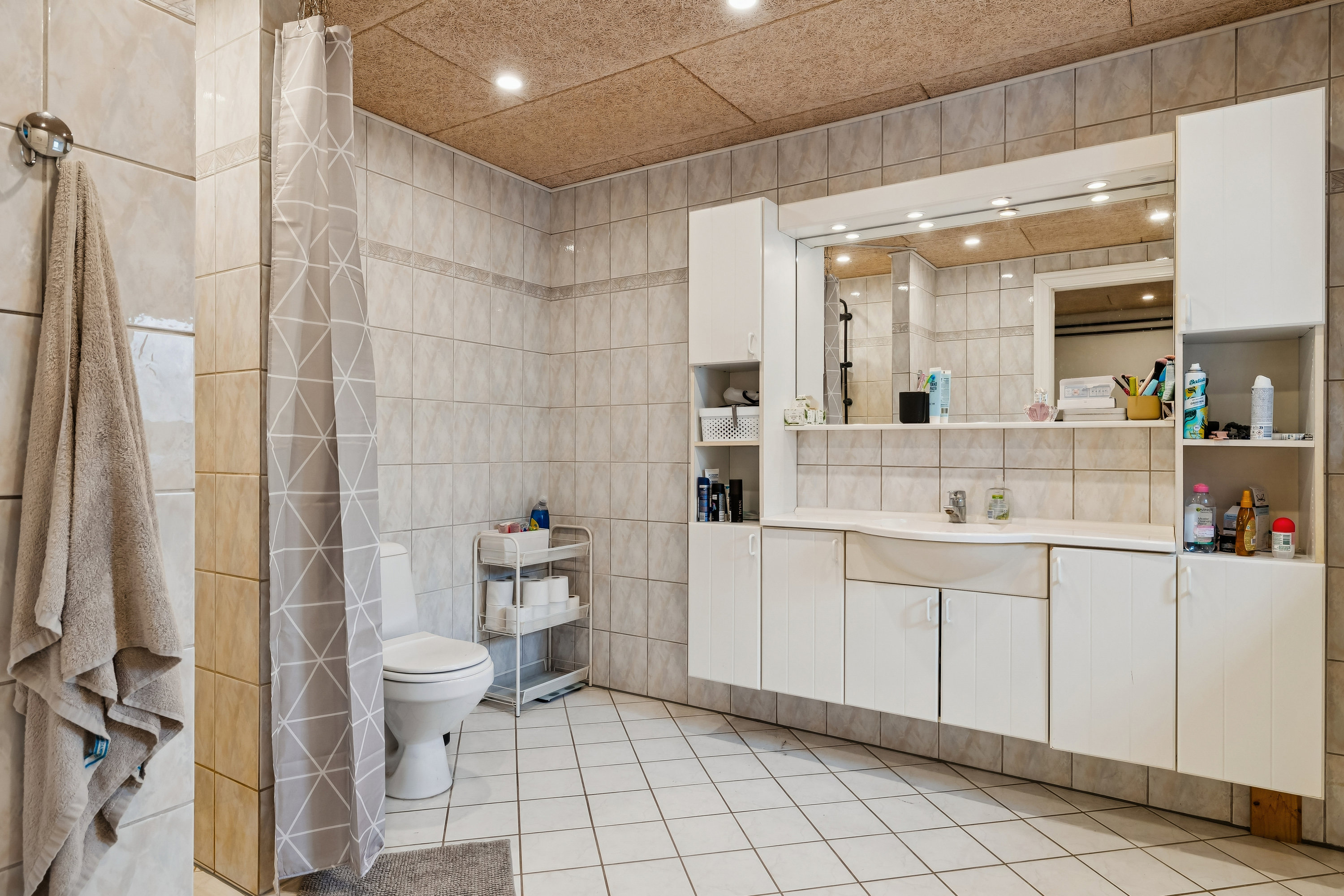 Fremhævet badeværelse billede i fuldskærmstilstand. Billede af Korupvej 35, Veddum, 9560 Hadsund