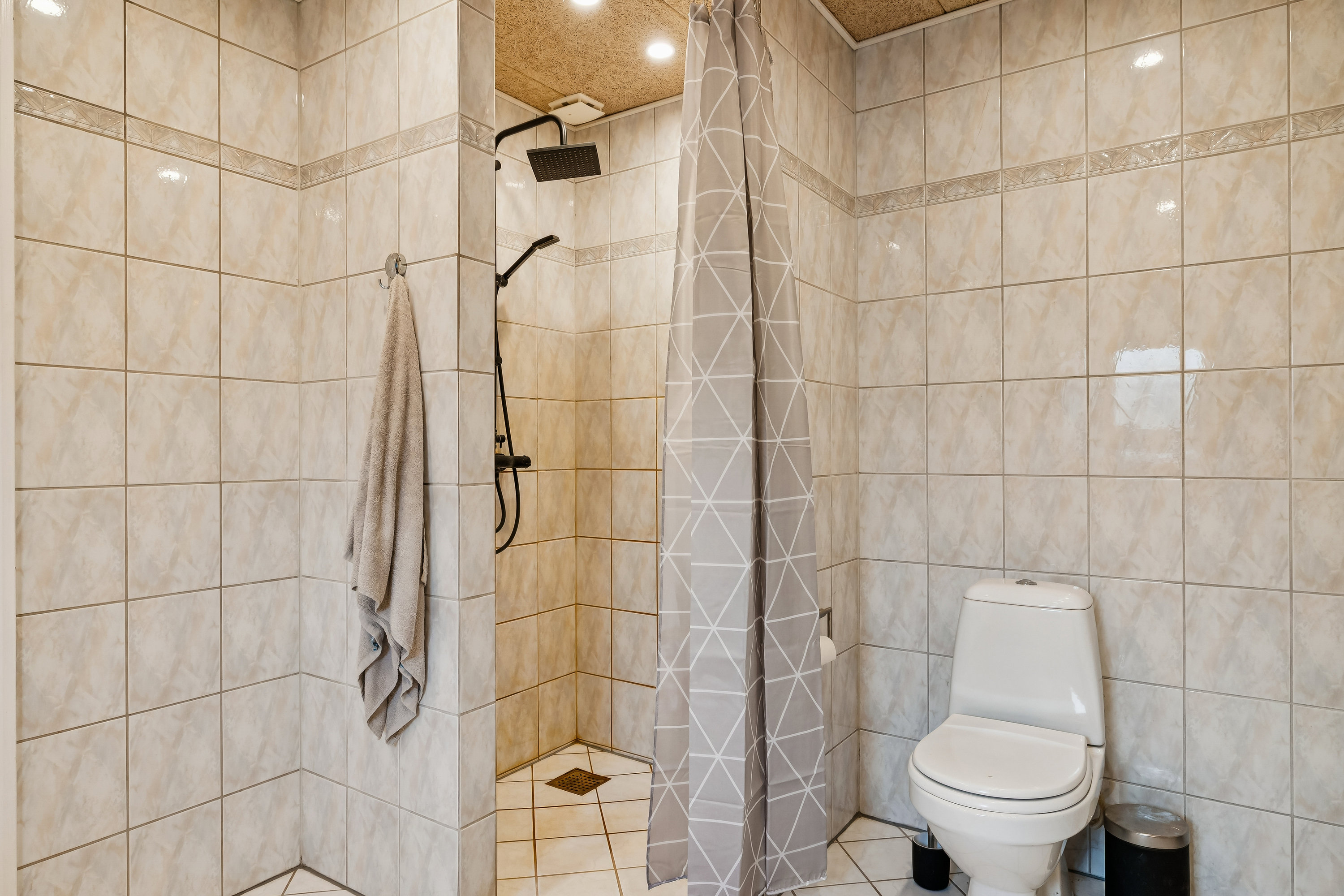 Fremhævet badeværelse billede i fuldskærmstilstand. Billede af Korupvej 35, Veddum, 9560 Hadsund