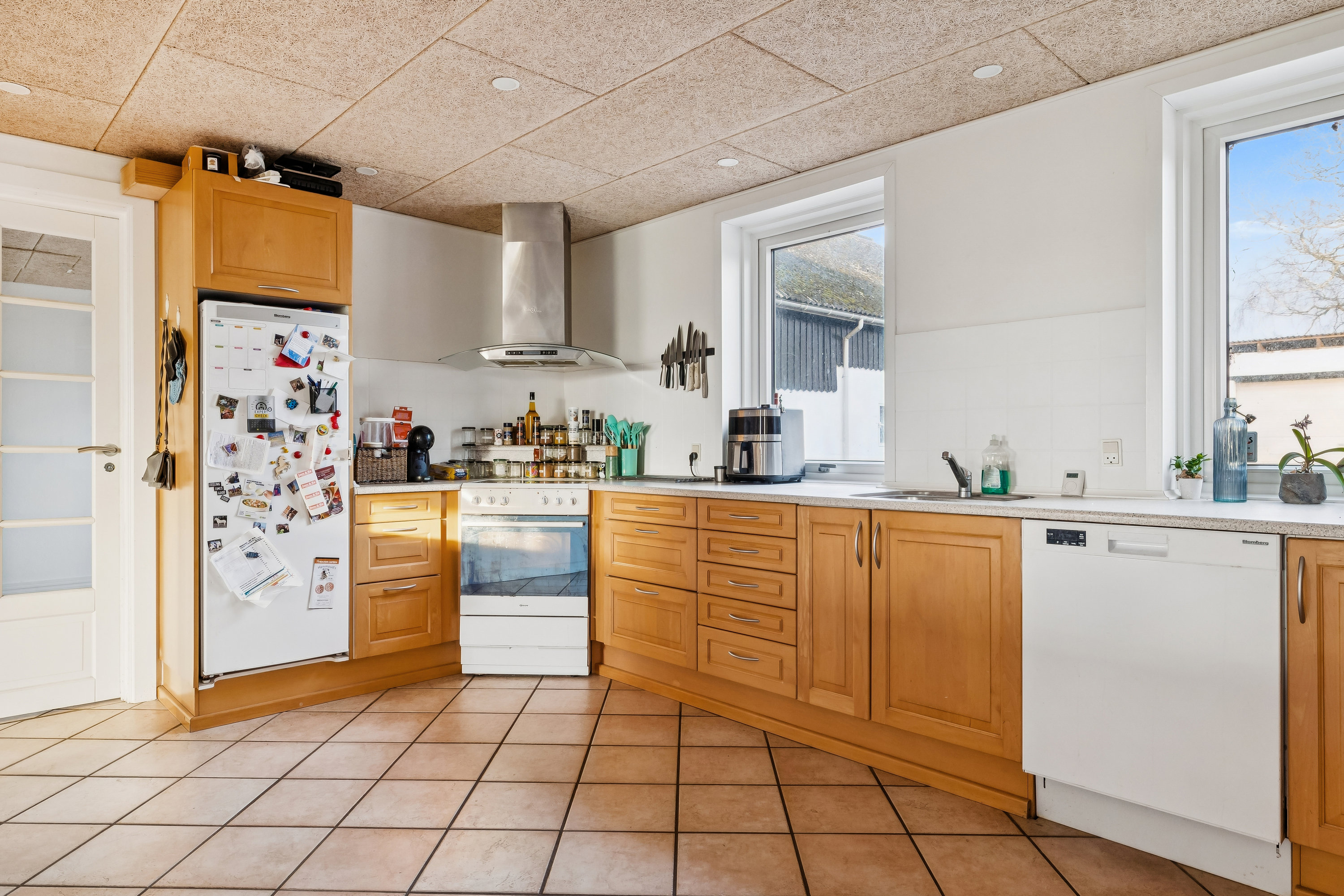 Fremhævet køkken billede i fuldskærmstilstand. Billede af Korupvej 35, Veddum, 9560 Hadsund