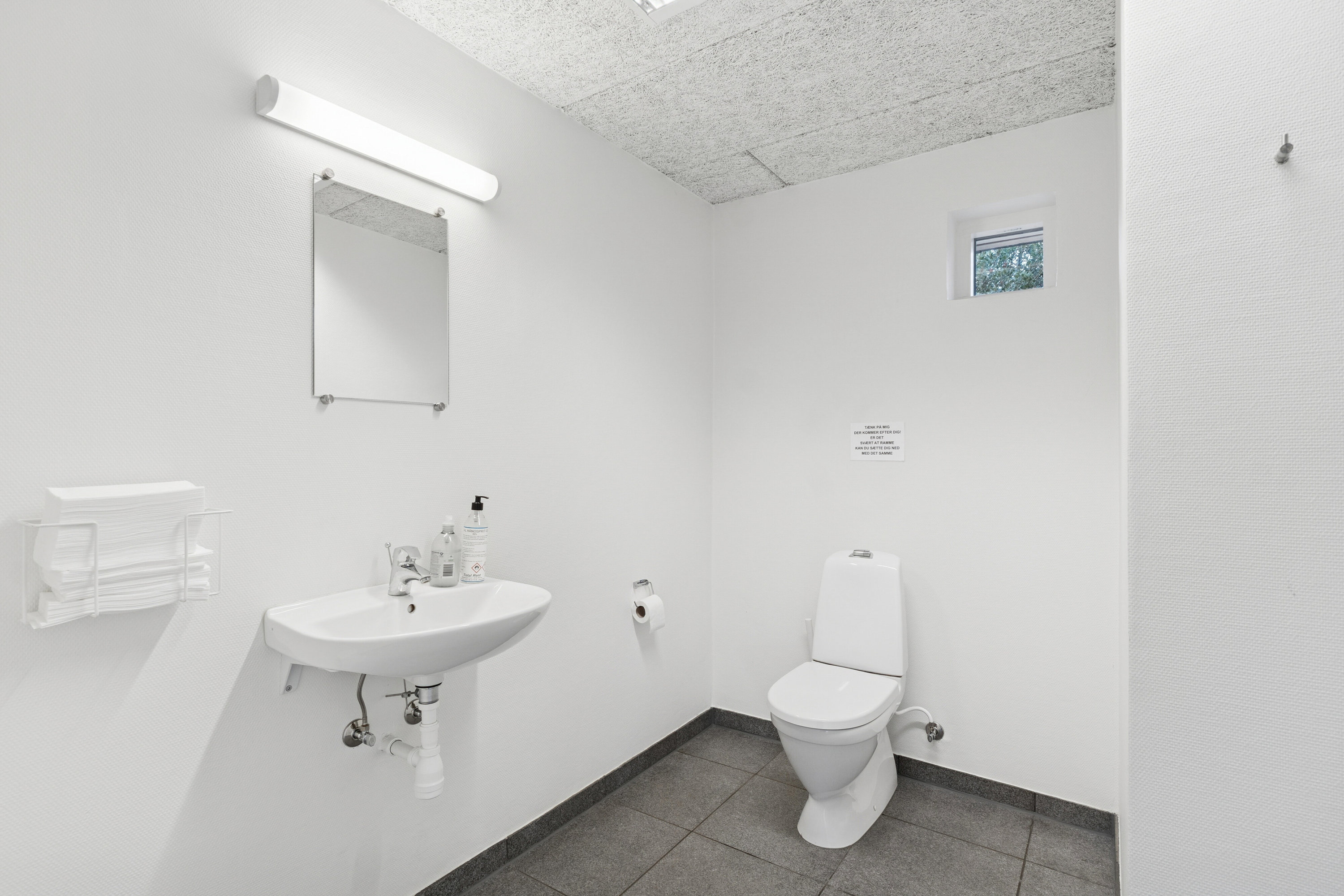 Fremhævet badeværelse billede i fuldskærmstilstand. Billede af Søndergade 47, 7760 Hurup Thy