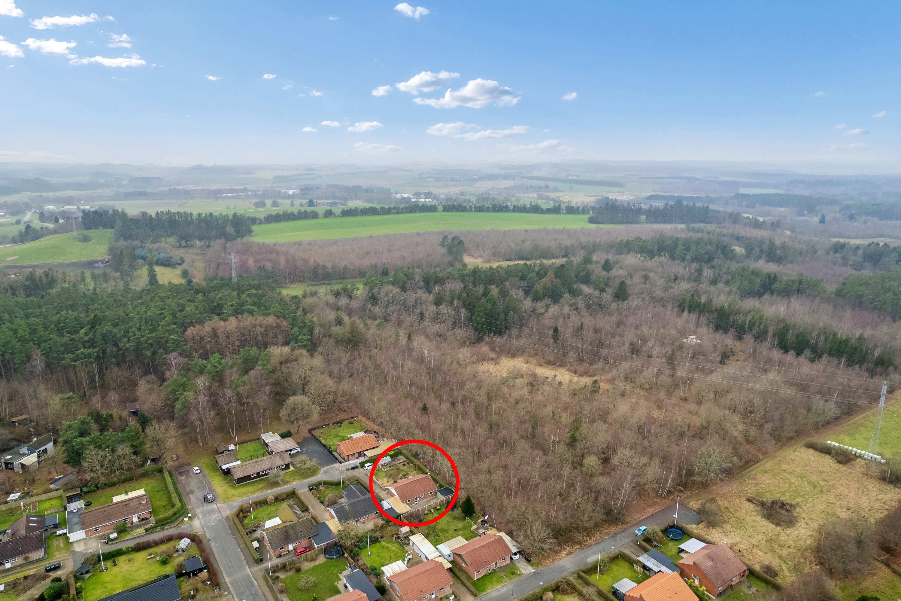 Miniaturebillede 1: luftfoto. Billede af Finkevej 22, Thorsager, 8410 Rønde