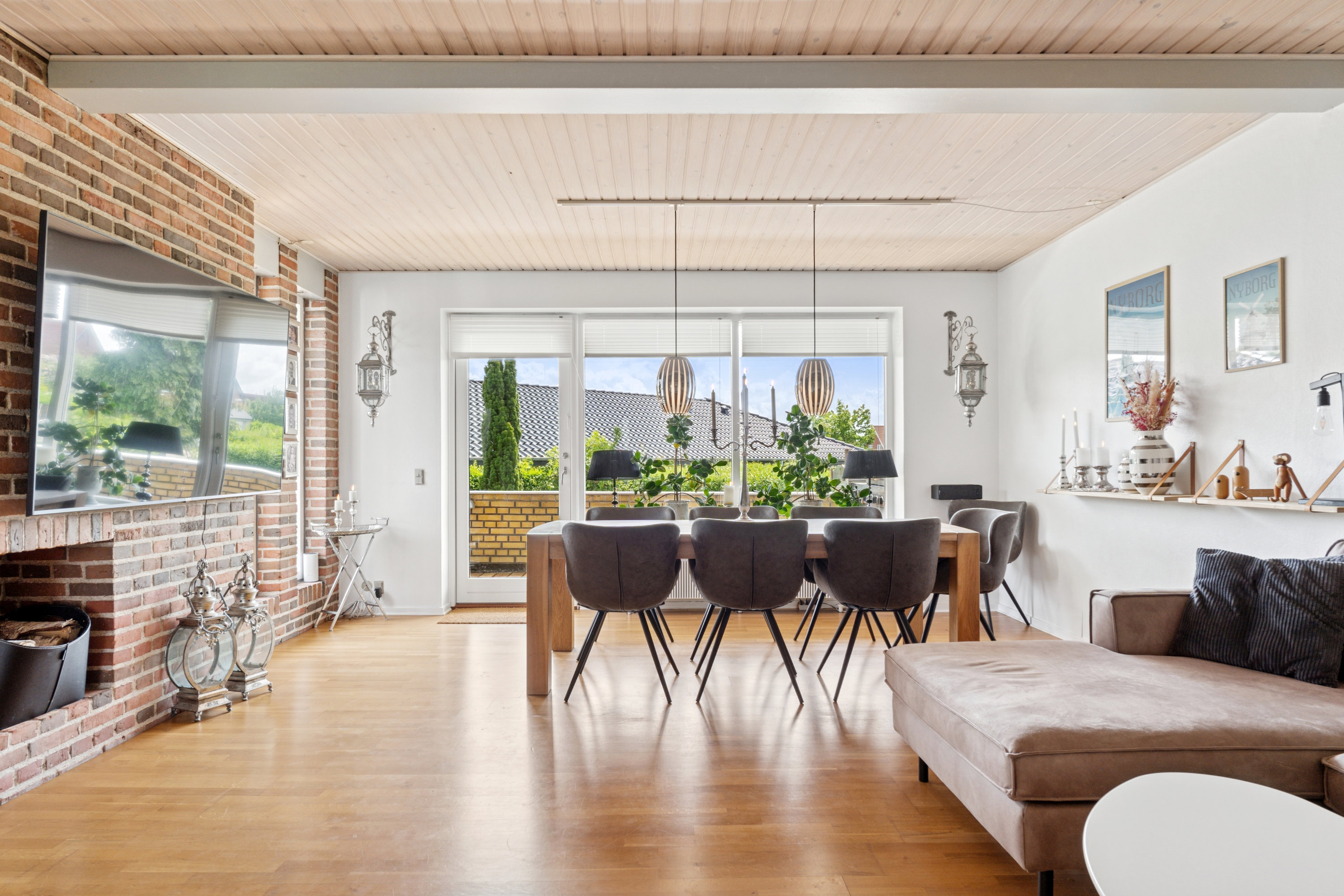 Fremhævet spisestue billede i fuldskærmstilstand. Billede af Lundsvej 2, 5800 Nyborg