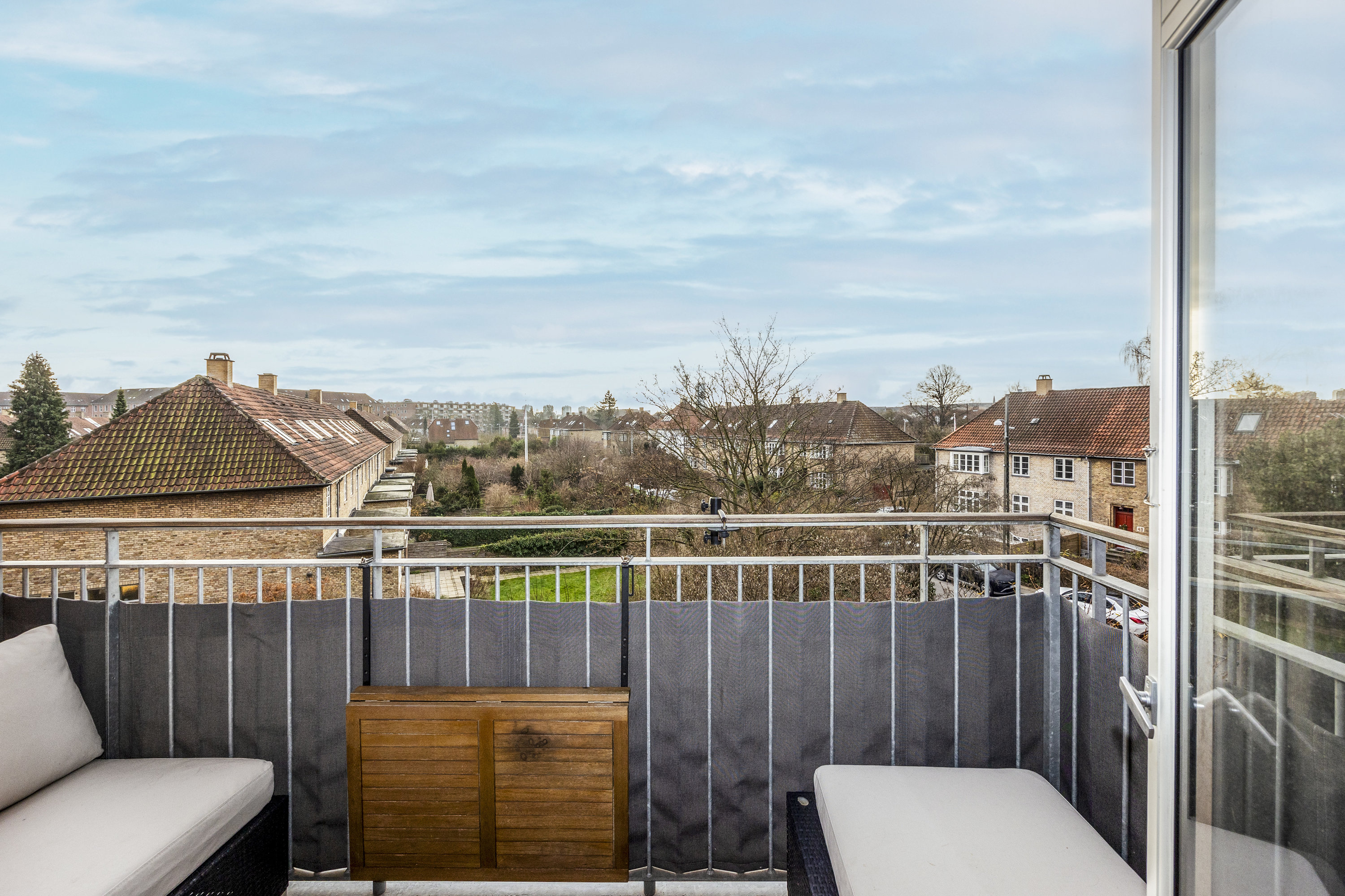 Fremhævet  billede i fuldskærmstilstand. Billede af Finsensvej 79, 2. th., 2000 Frederiksberg