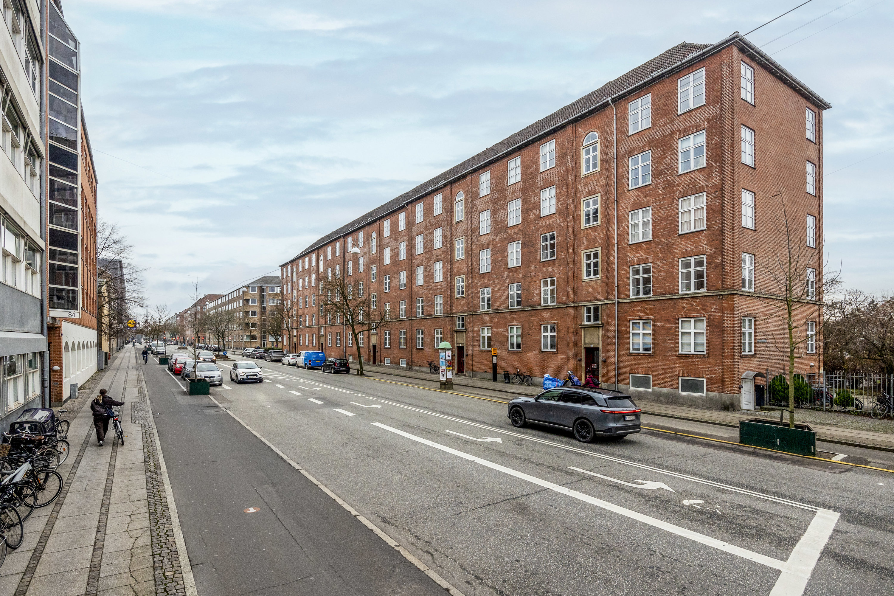 Fremhævet  billede i fuldskærmstilstand. Billede af Finsensvej 79, 2. th., 2000 Frederiksberg