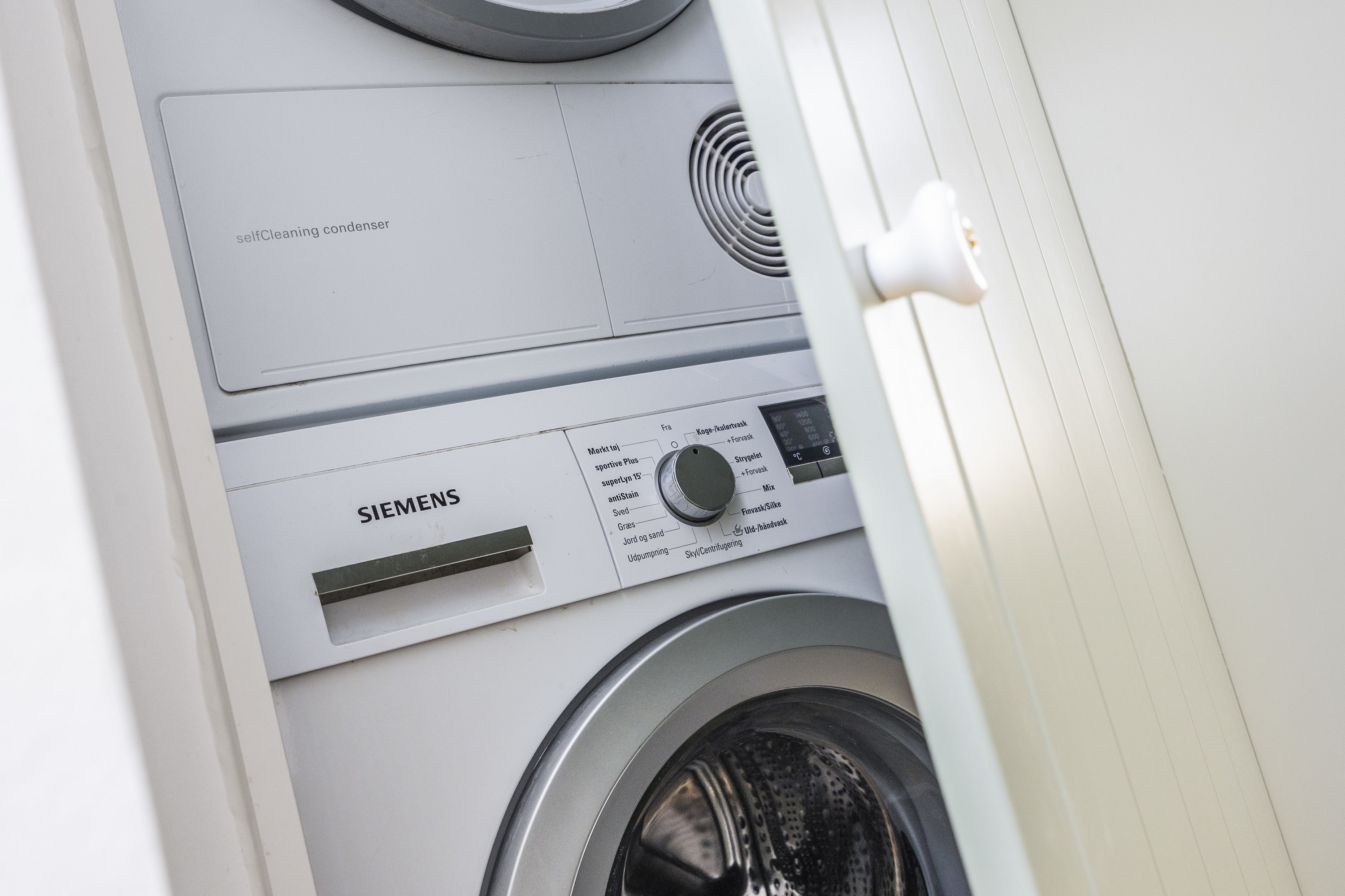 Fremhævet  billede i fuldskærmstilstand. Billede af Finsensvej 79, 2. th., 2000 Frederiksberg