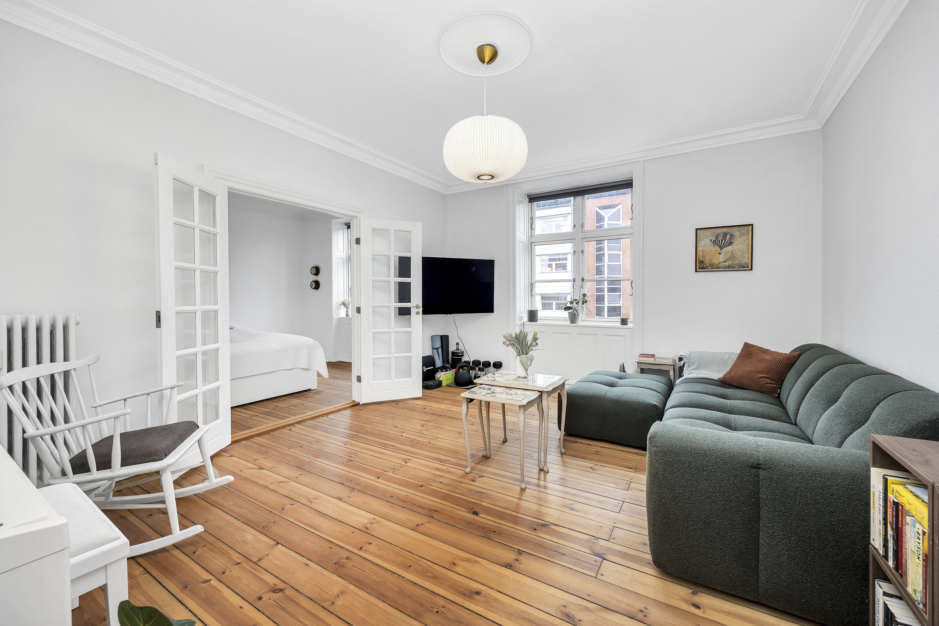 Fremhævet  billede i fuldskærmstilstand. Billede af Finsensvej 79, 2. th., 2000 Frederiksberg