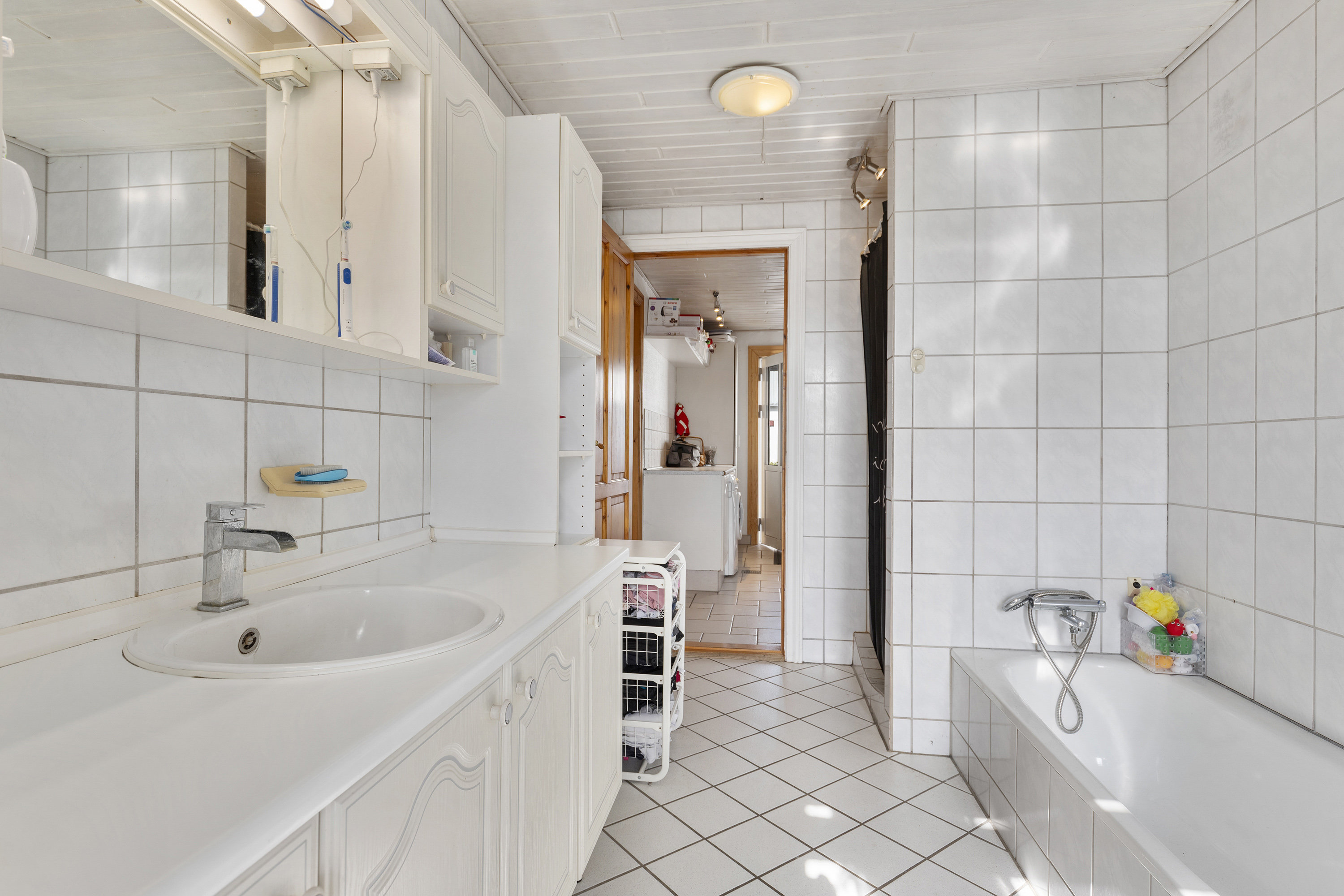 Fremhævet badeværelse billede i fuldskærmstilstand. Billede af Myhlenbergvej 74, 9510 Arden