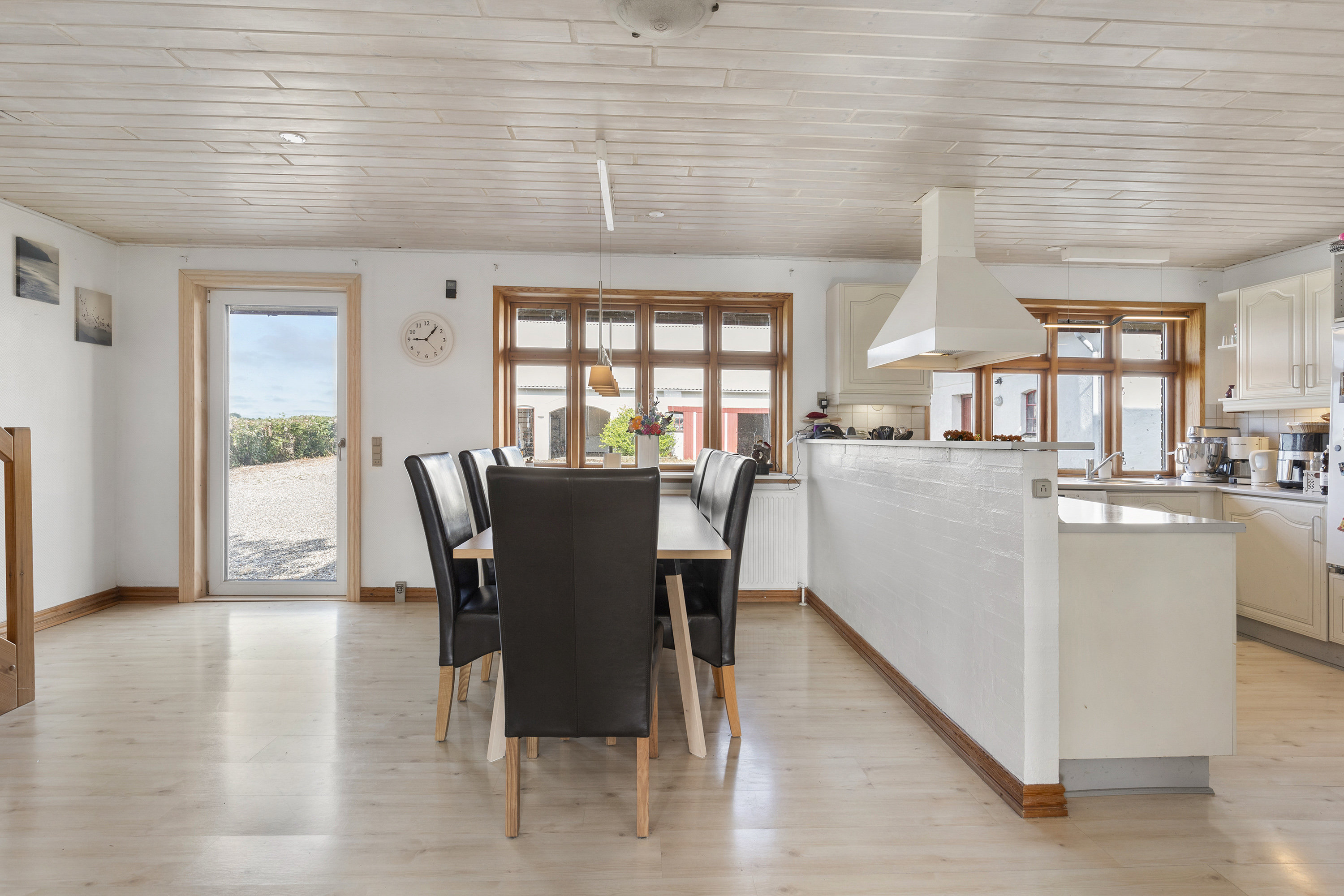 Fremhævet køkken-alrum billede i fuldskærmstilstand. Billede af Myhlenbergvej 74, 9510 Arden