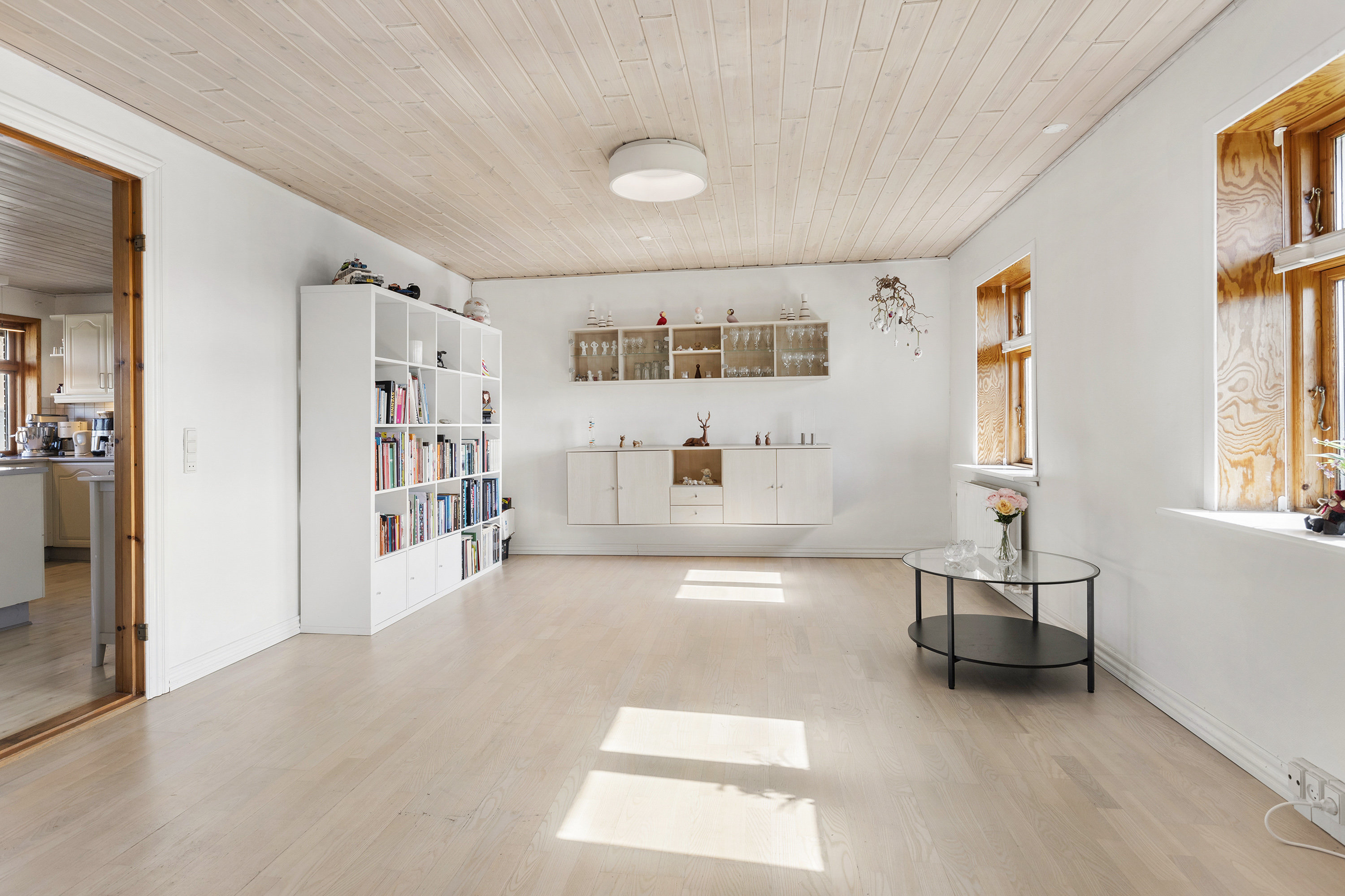 Fremhævet stue billede i fuldskærmstilstand. Billede af Myhlenbergvej 74, 9510 Arden