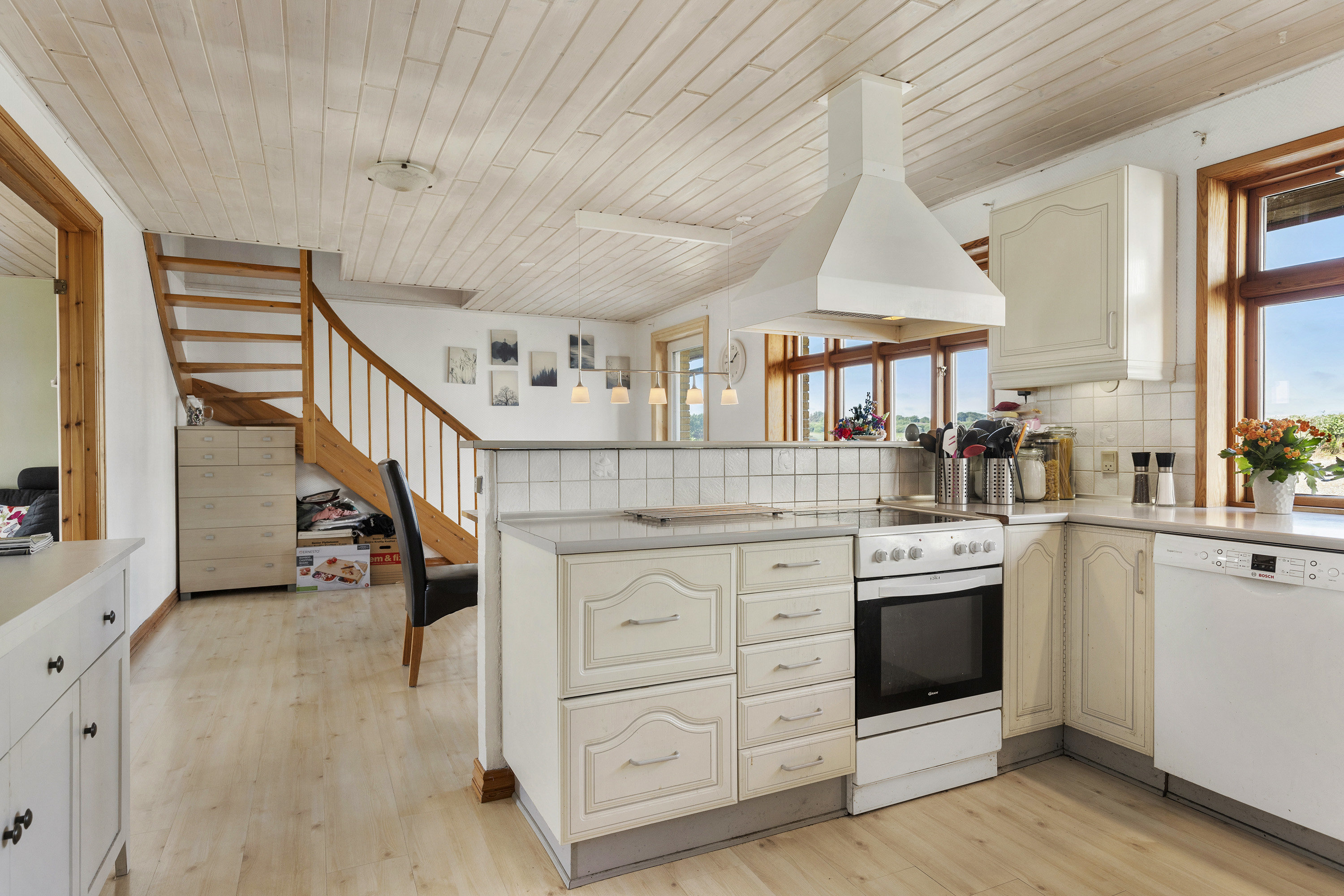 Fremhævet køkken billede i fuldskærmstilstand. Billede af Myhlenbergvej 74, 9510 Arden