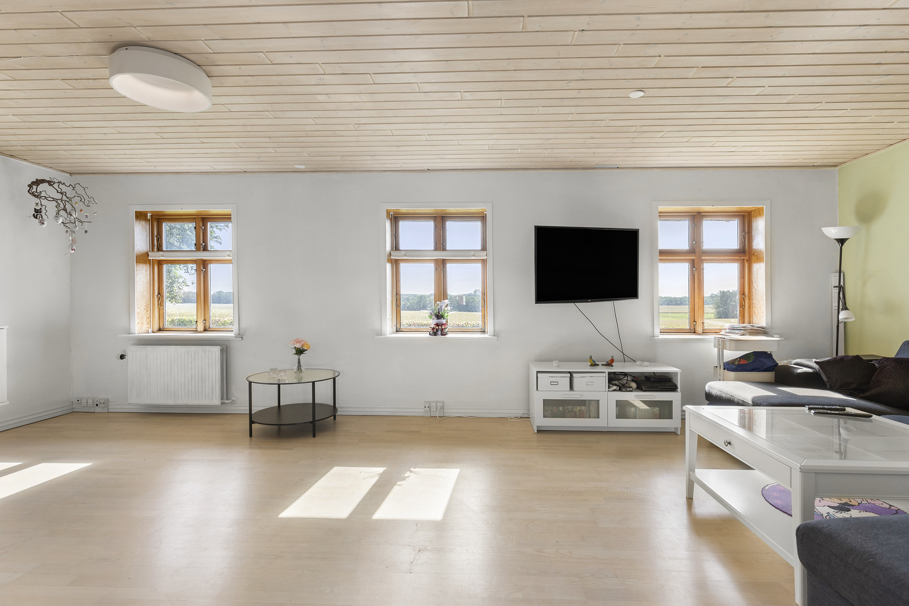 Fremhævet stue billede i fuldskærmstilstand. Billede af Myhlenbergvej 74, 9510 Arden